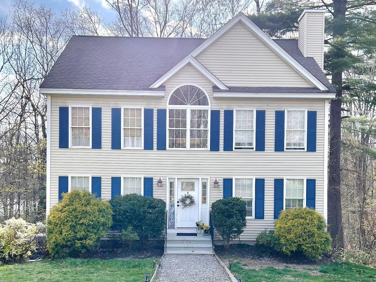 2 Cardinal Circle — photo