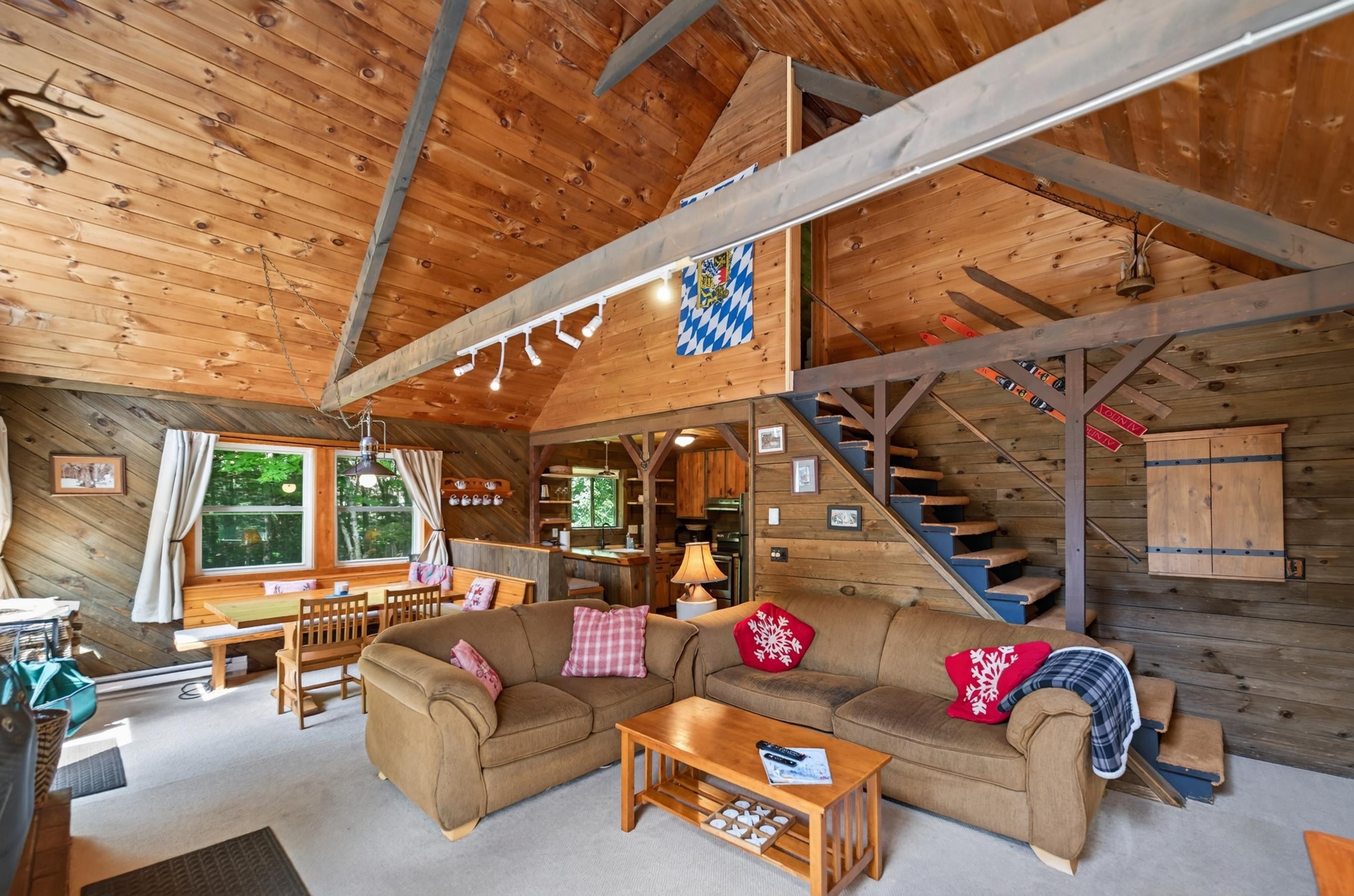 48 Upper Highlands Loop, Dover, VT 05356 — photo 2