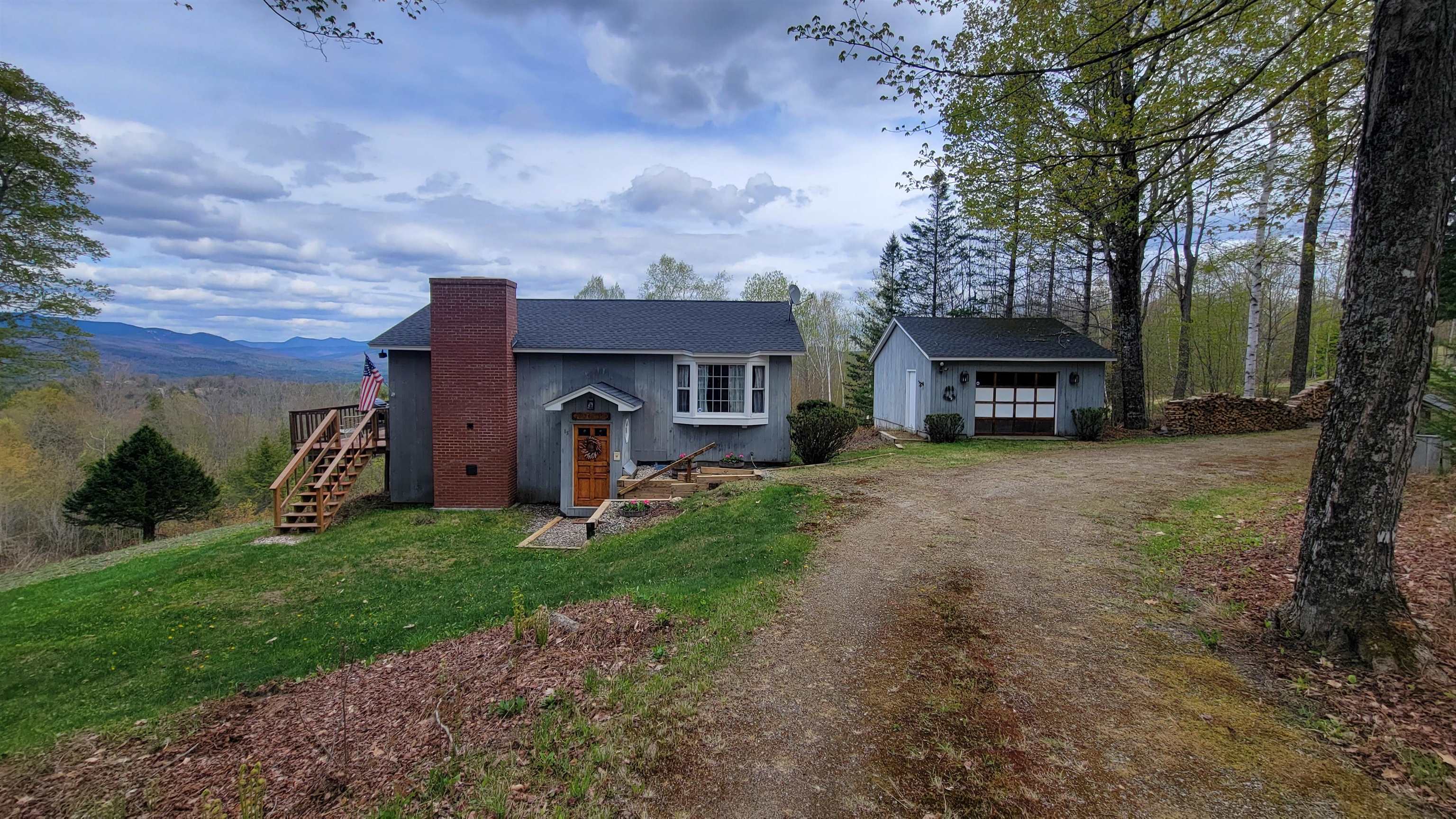 15 Antler Road — photo