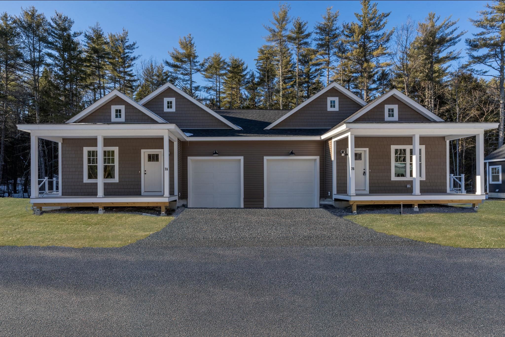 3B Debbie Lane — photo