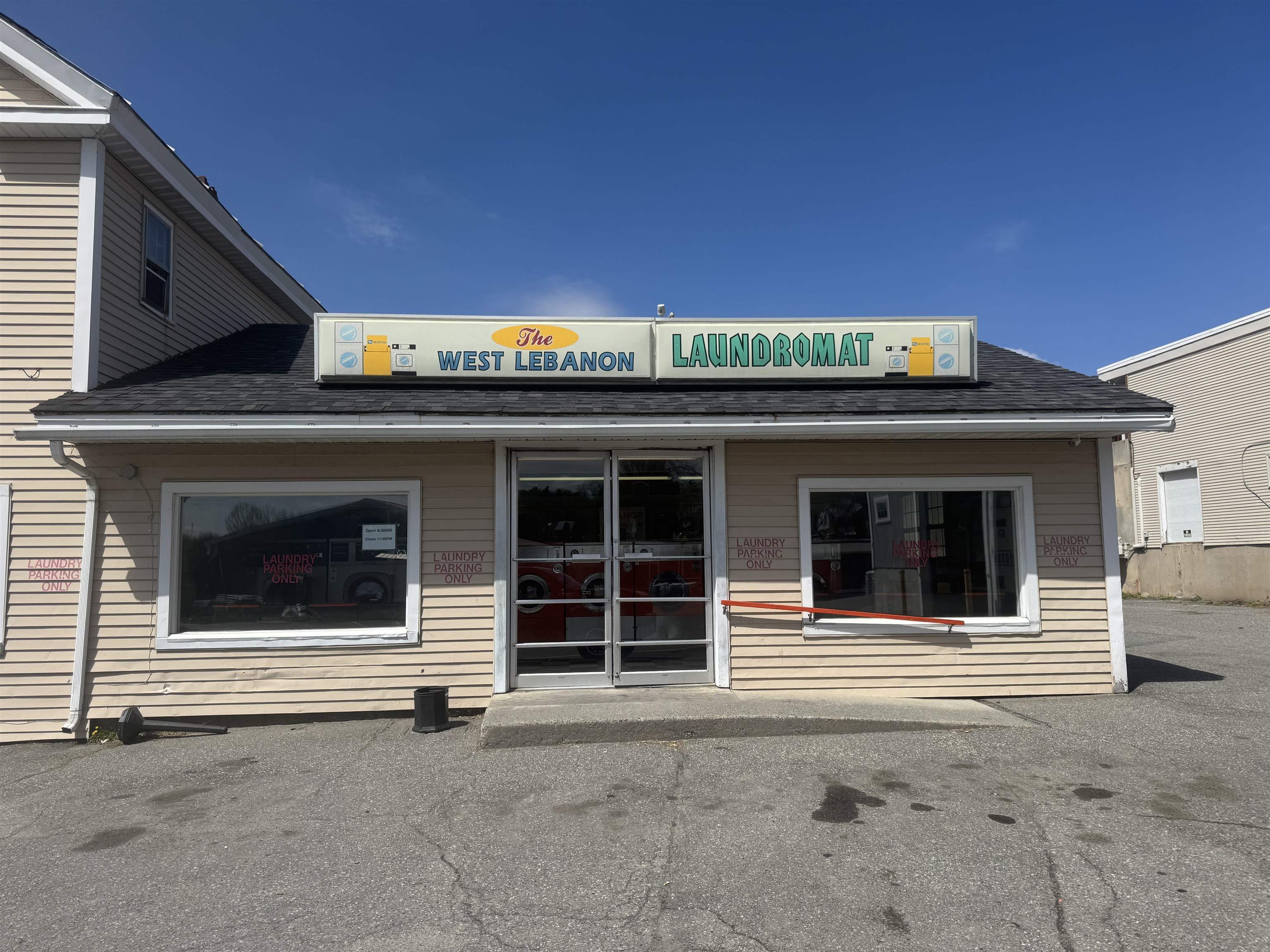 16 Railroad Avenue — photo