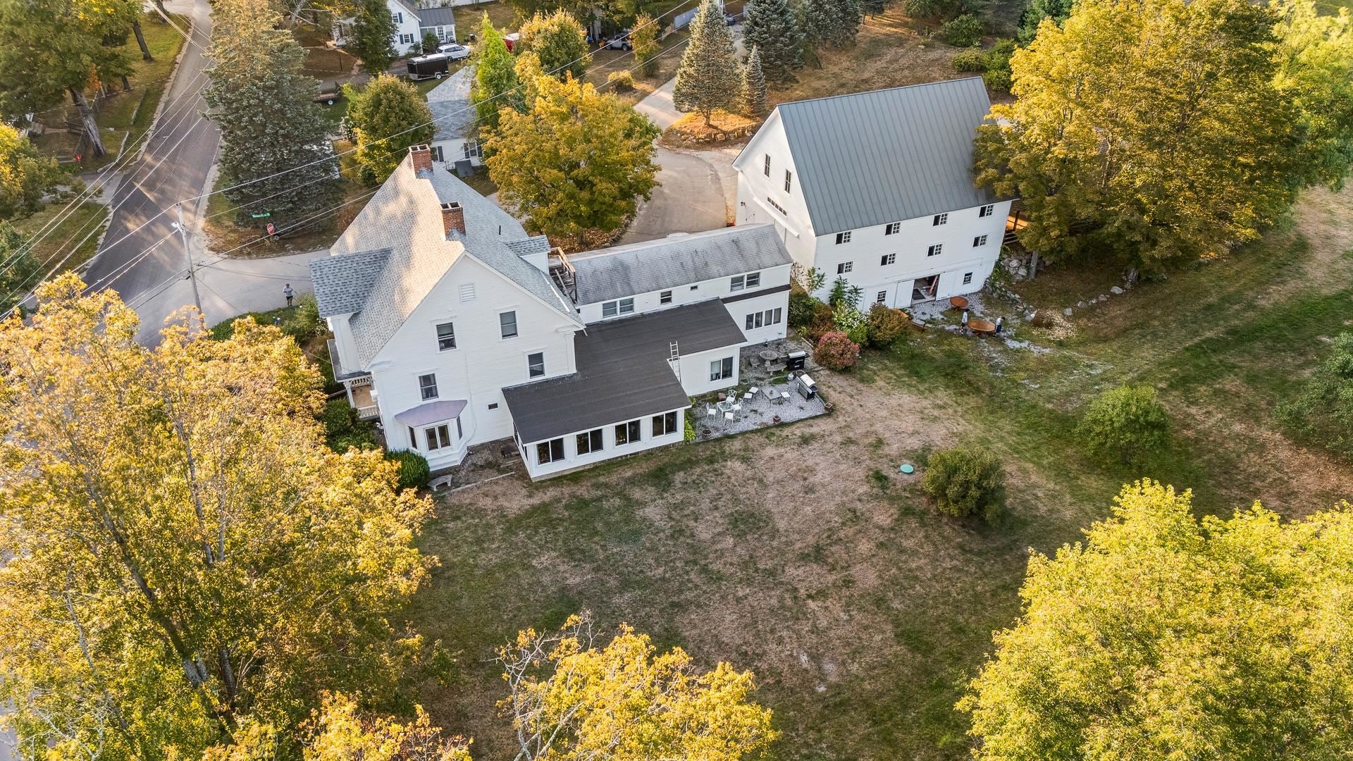 32 Maple Street — photo