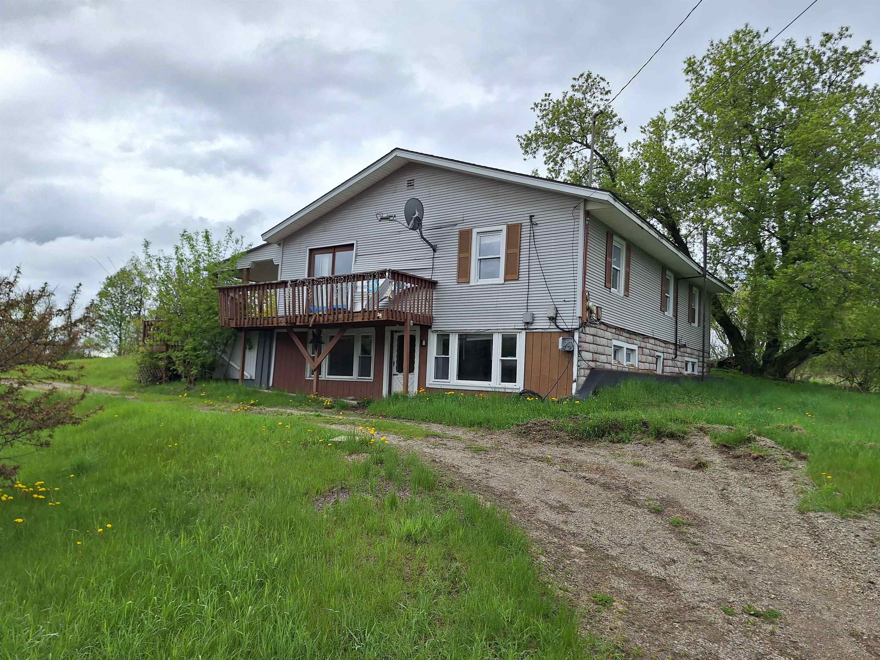 159 Vt Route 105 — photo