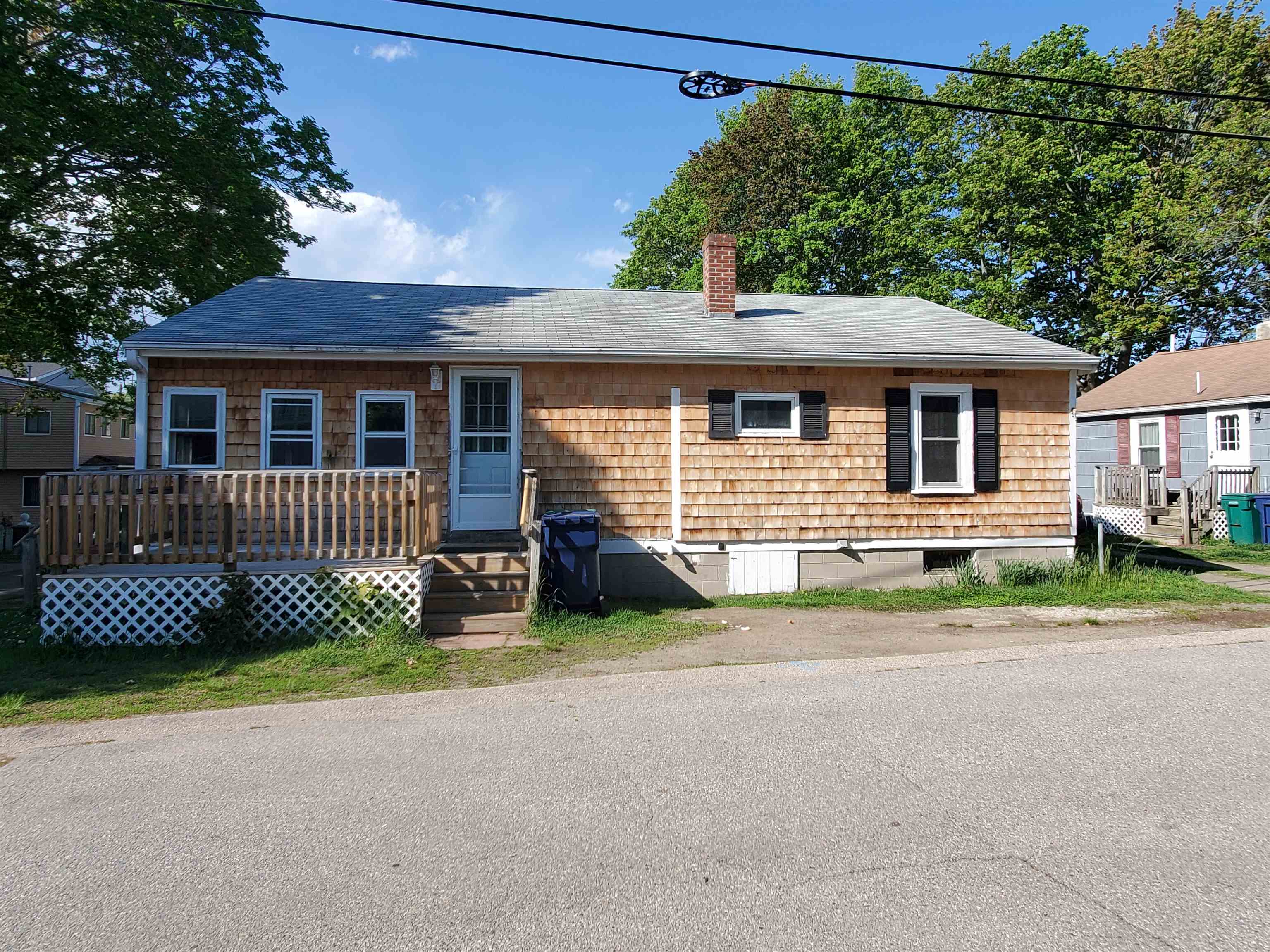 10 Ash Street — photo