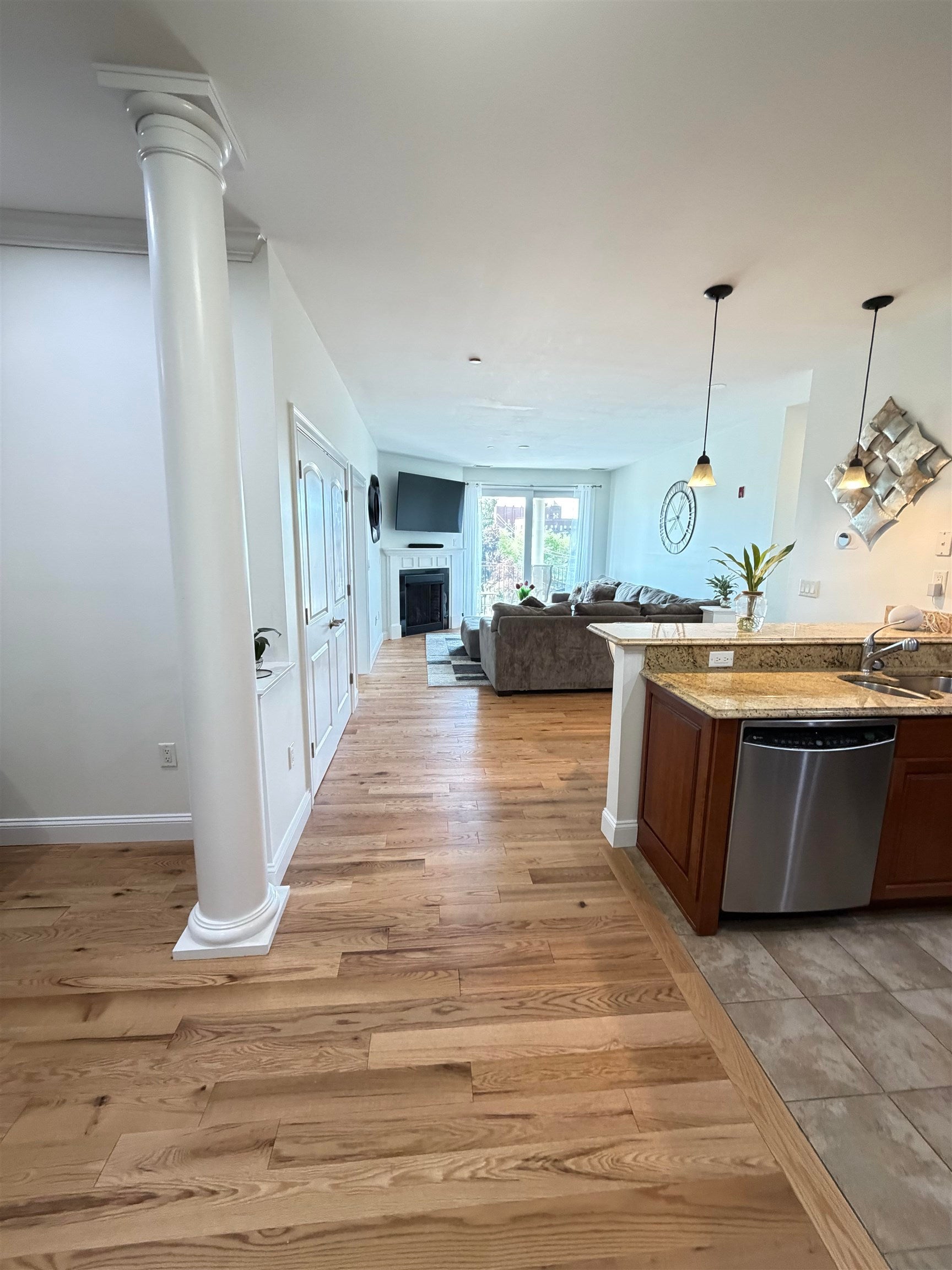 52 Main Street 402 — photo