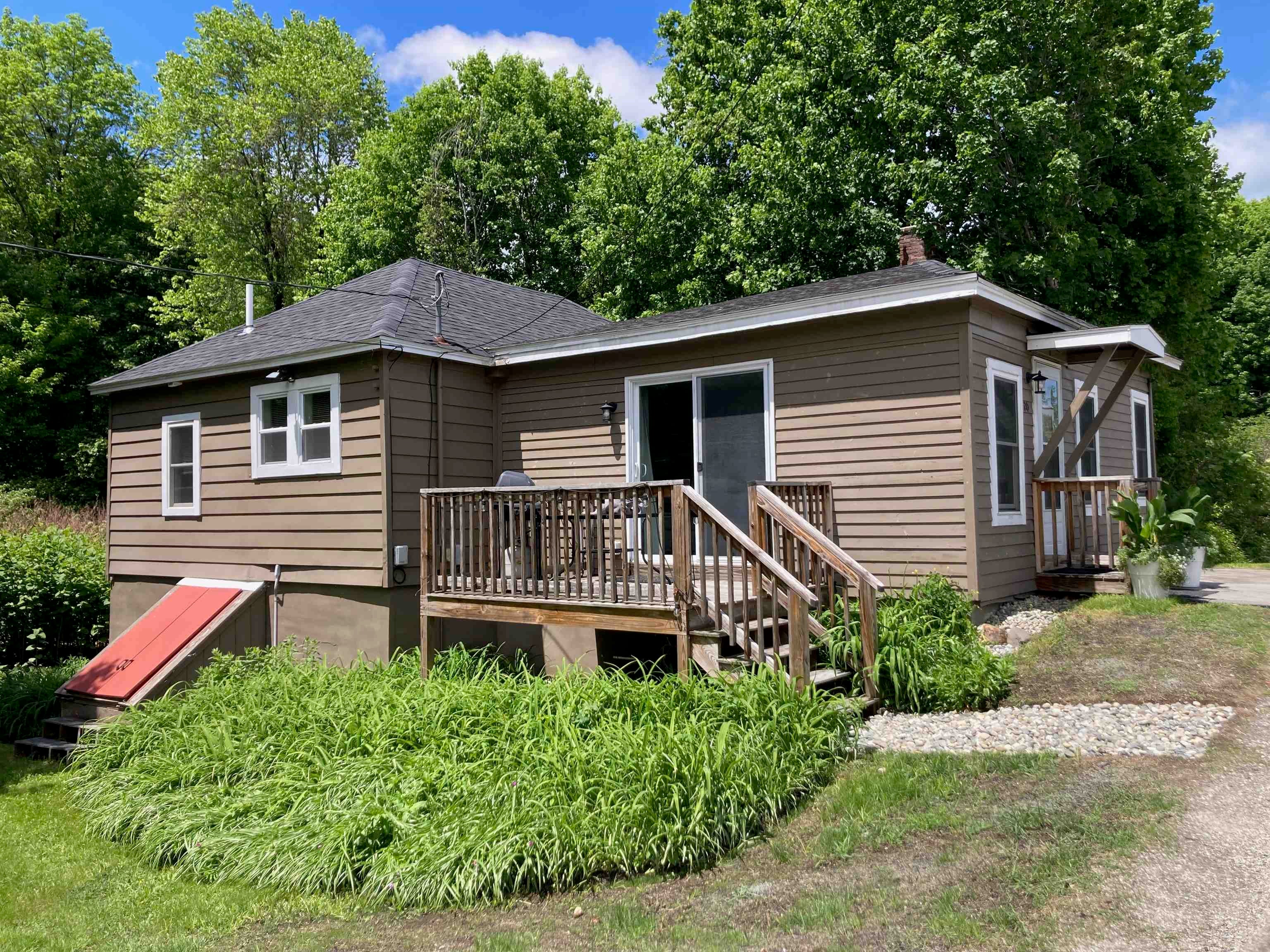 20 Daniel Webster Highway — photo