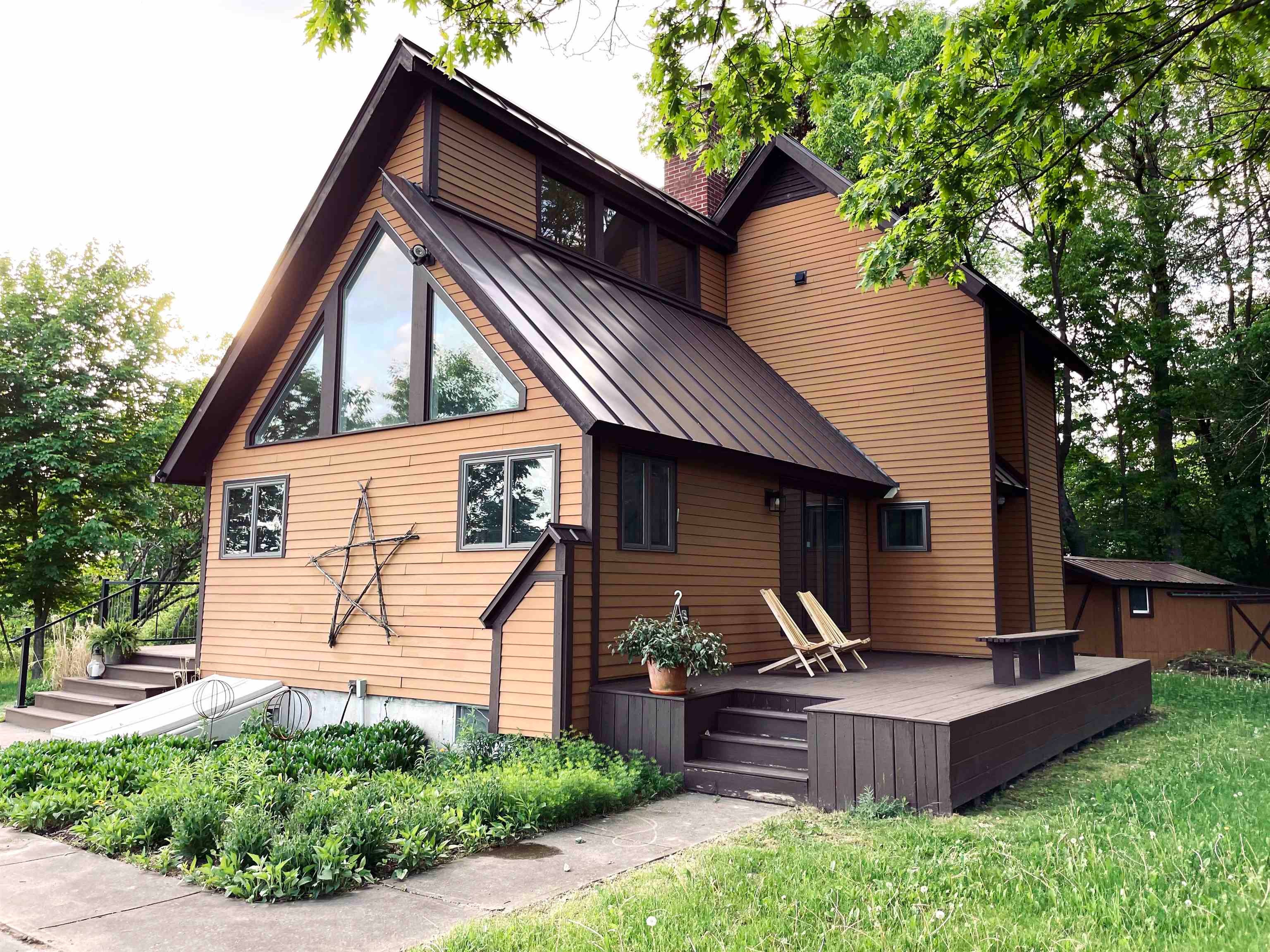 1008 Vt Route 7 — photo