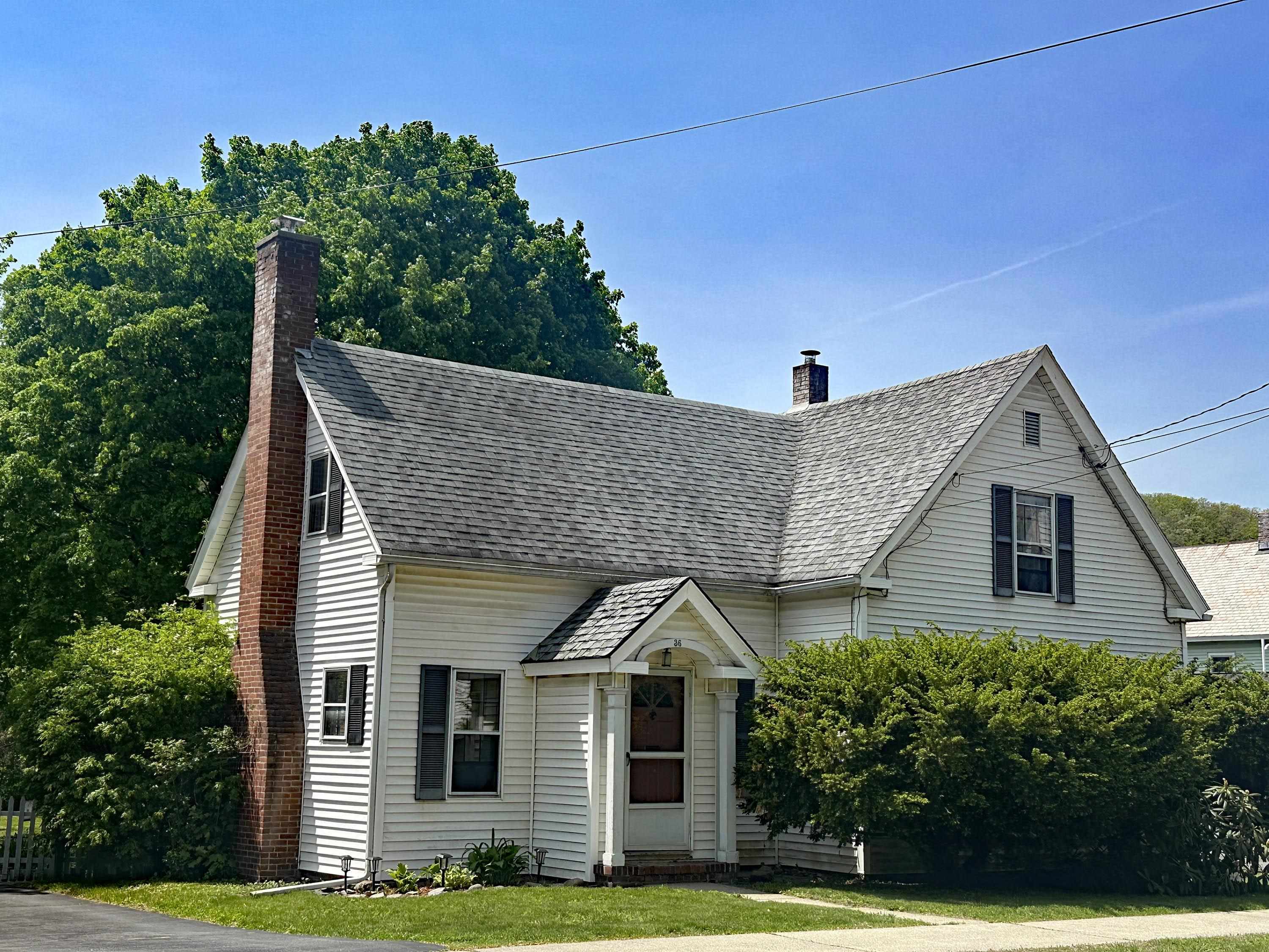 36 Green Street, Rockingham, VT 05101