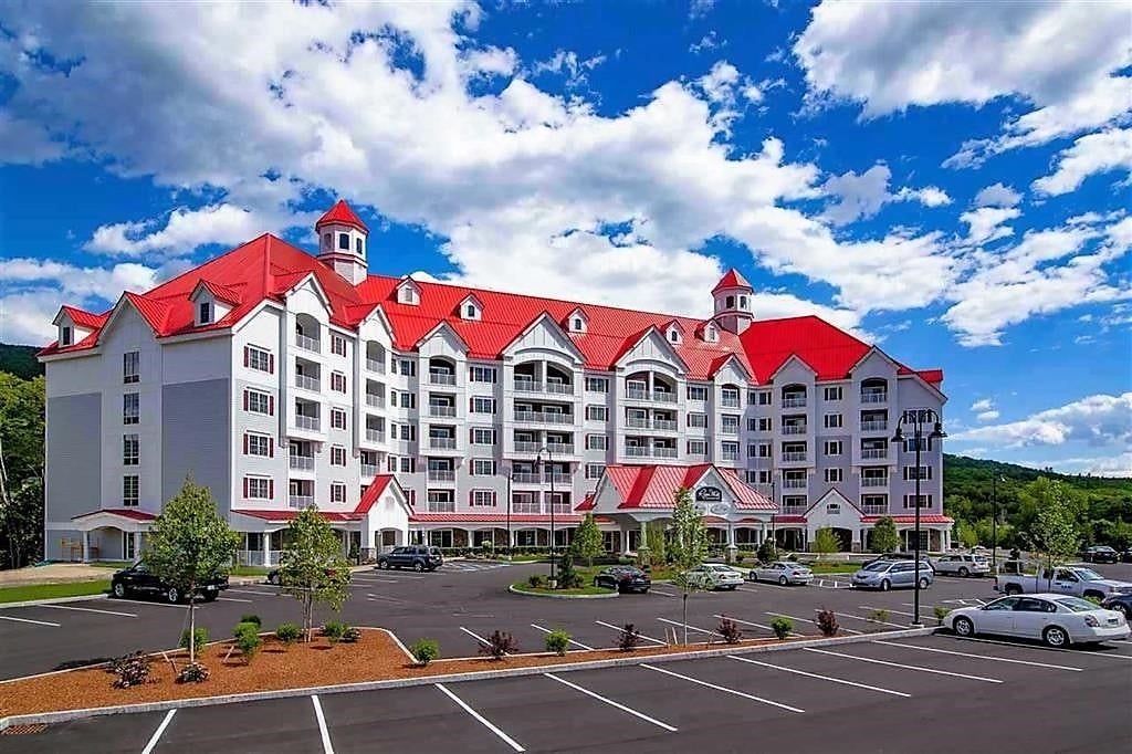22 South Mountain Drive 401/403 — photo