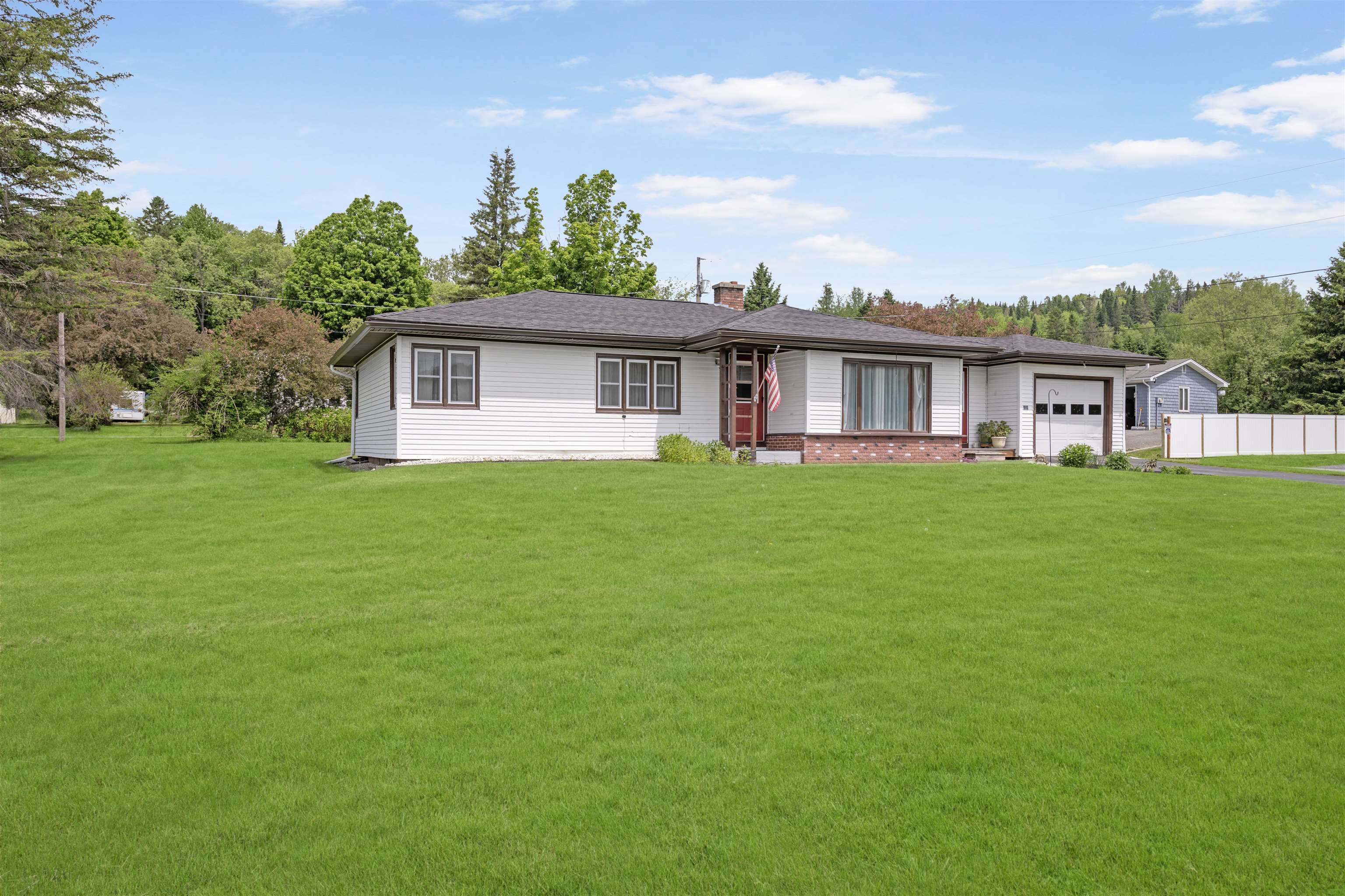 409 Christian Hill, Canaan, VT 05903 — photo 3