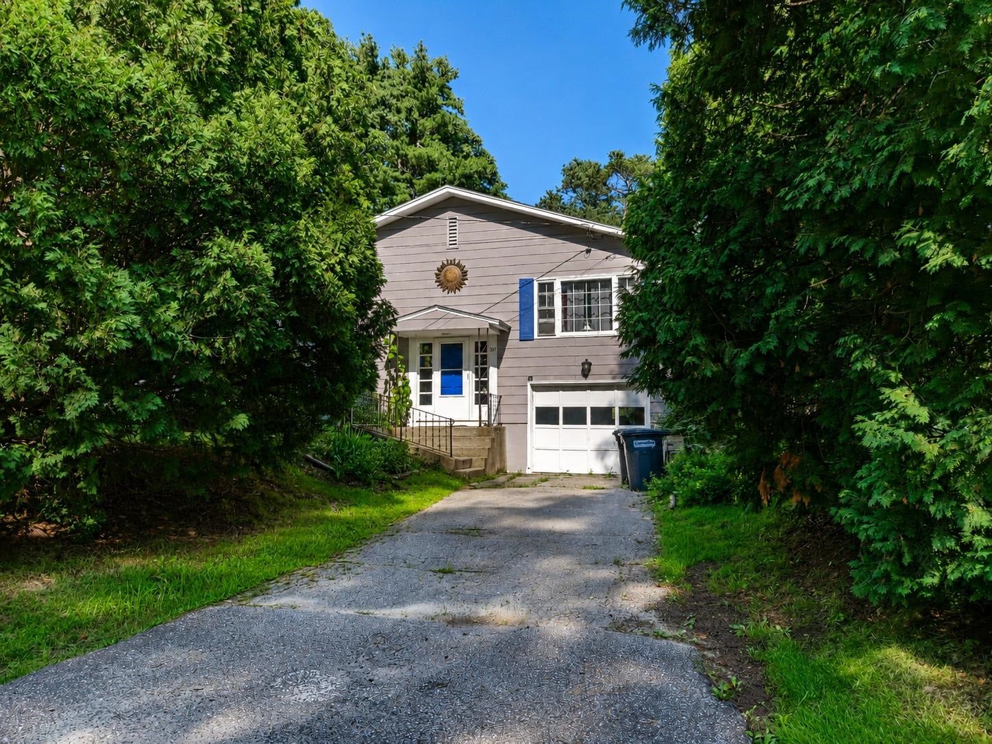 304 Stonybrook Drive — photo