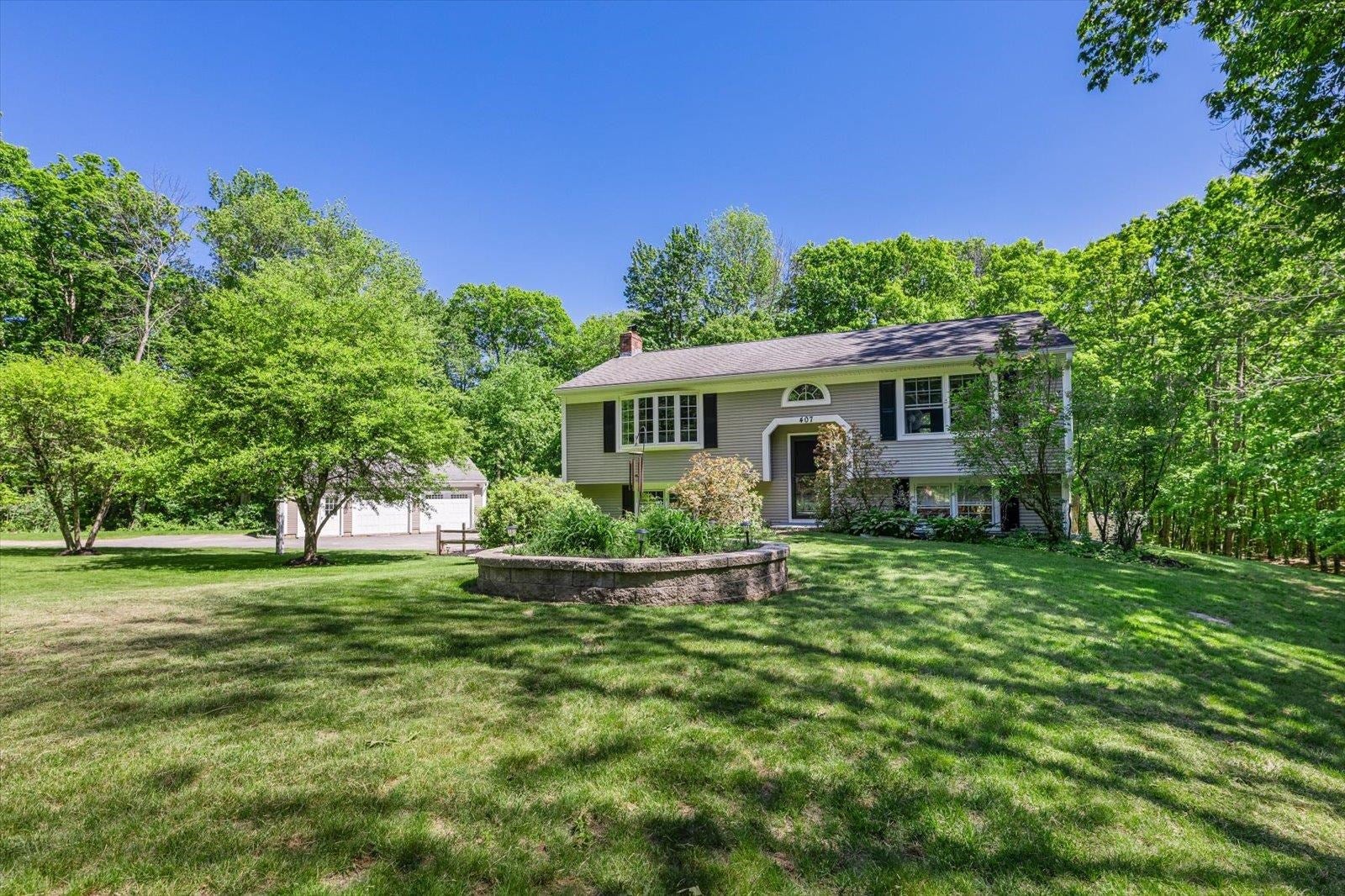 407 Middle Winchendon Road — photo