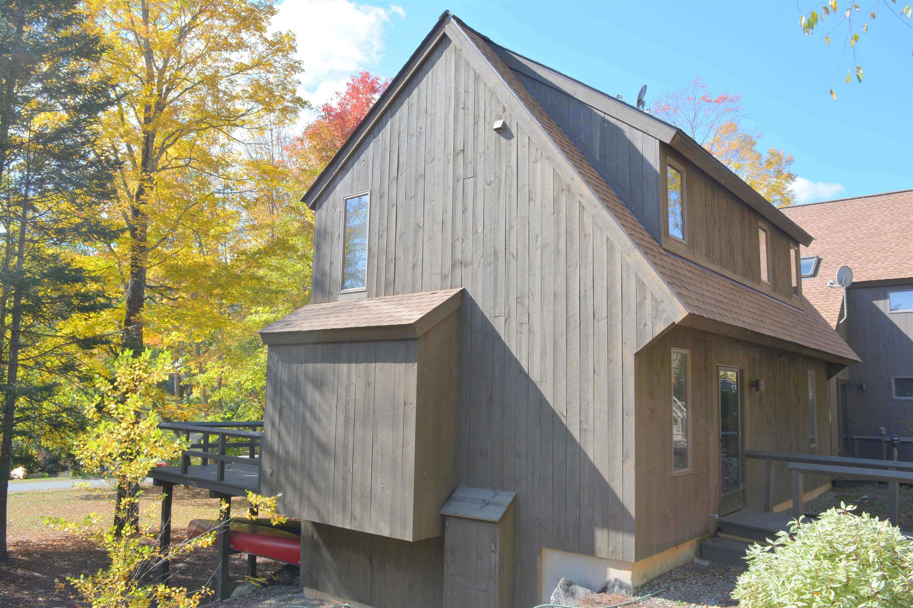 619 Otter Road — photo