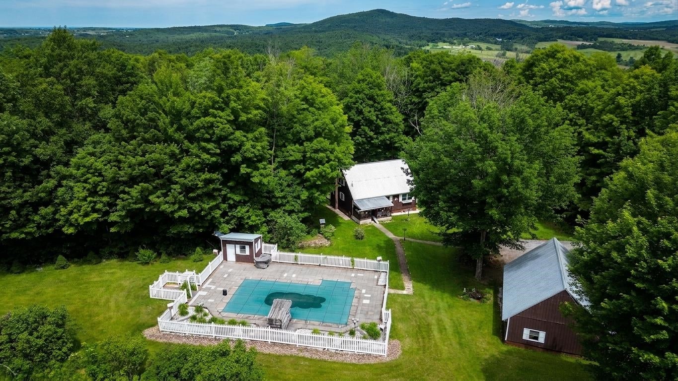 1198 Georgia Mountain Road — photo
