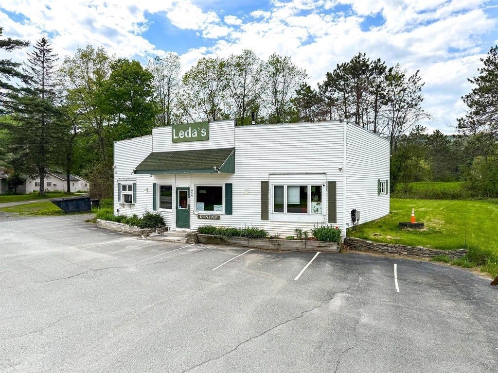 456 US Route 5 S — photo