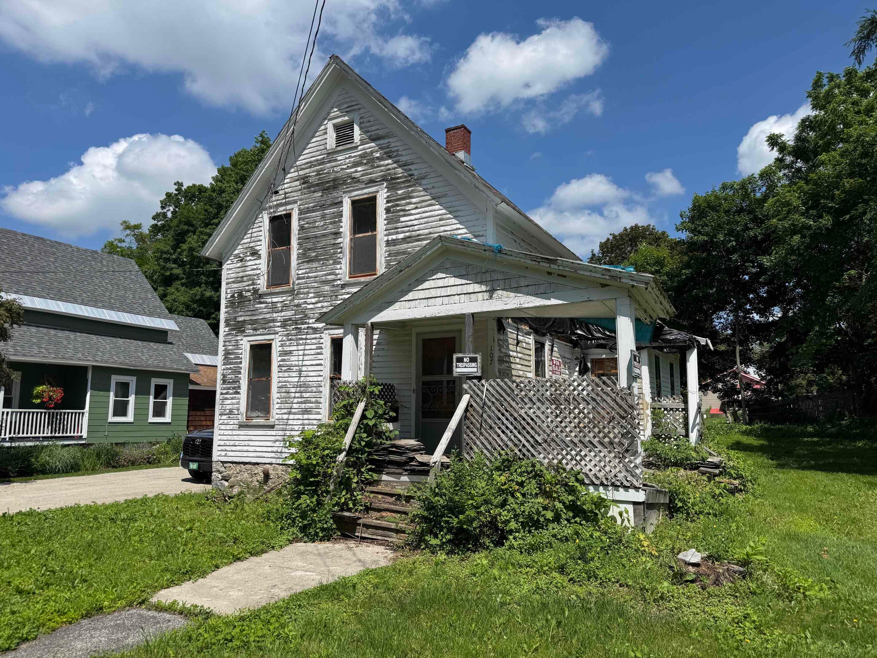 107 Lyons Street — photo