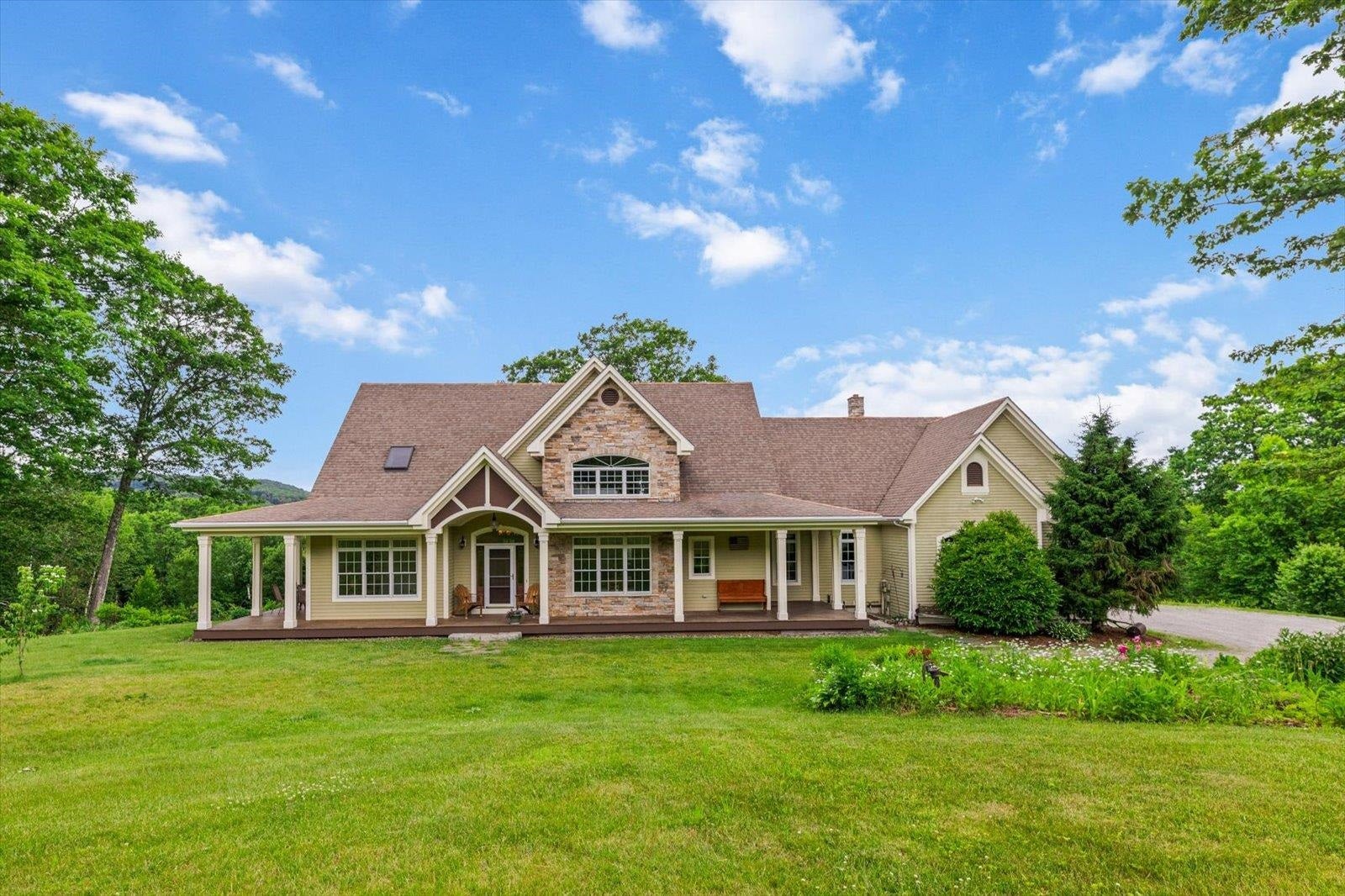55 Chestnut Hill Road — photo