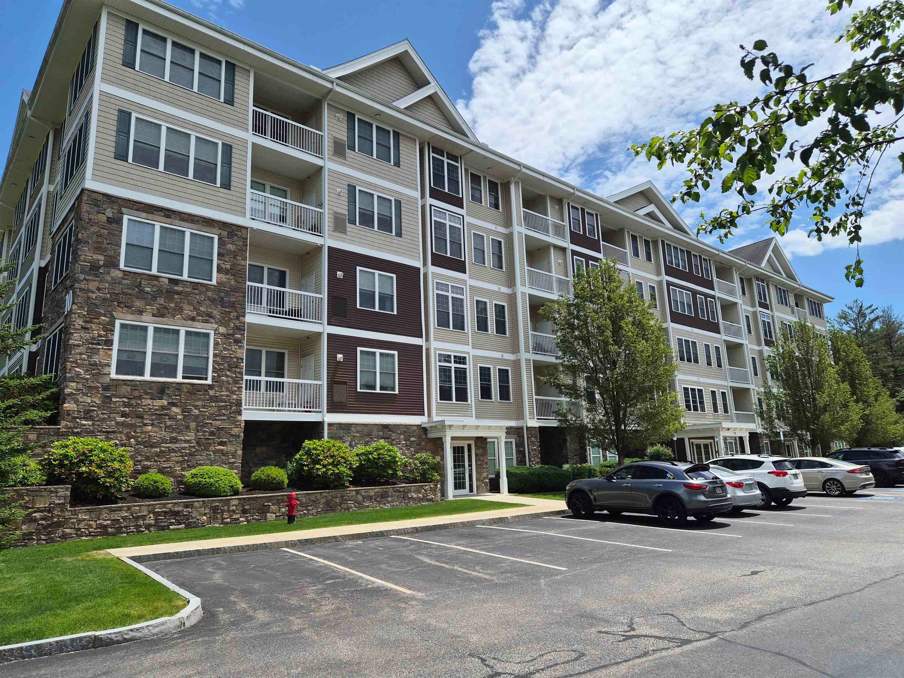 10 Braemoor Woods Road 104 — photo