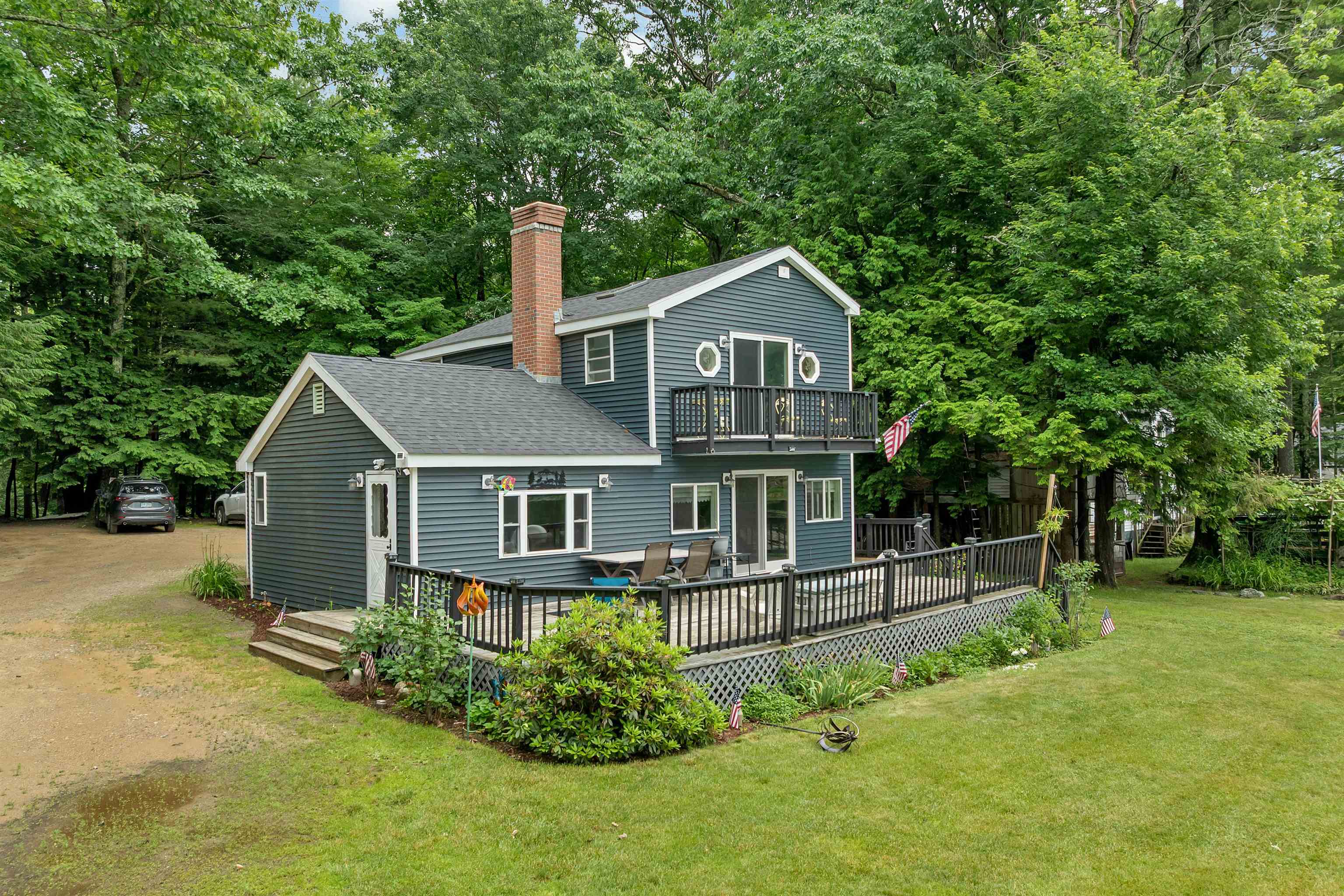 18 W Huntress Pond Road — photo