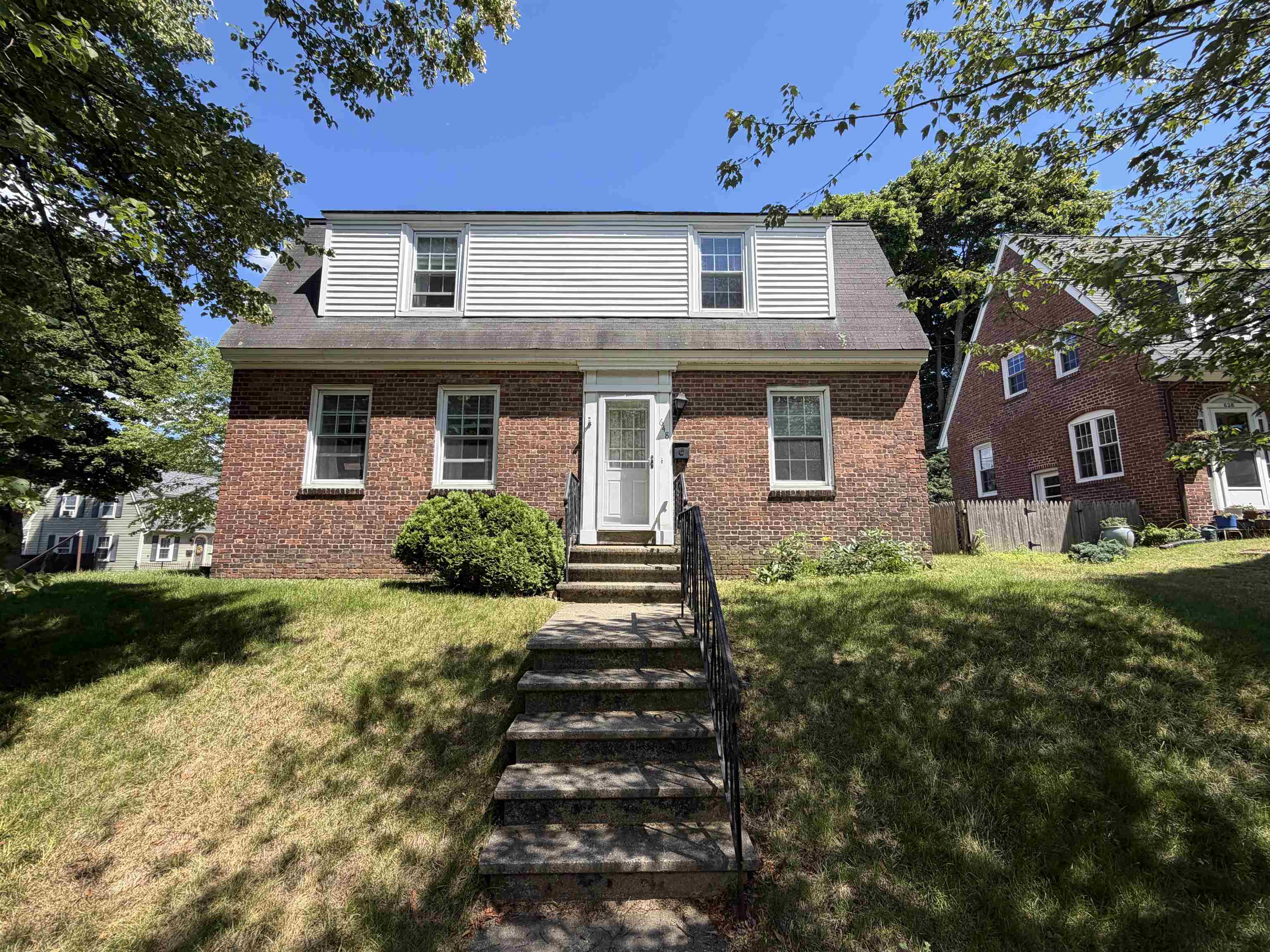 648 Kearsarge Way — photo