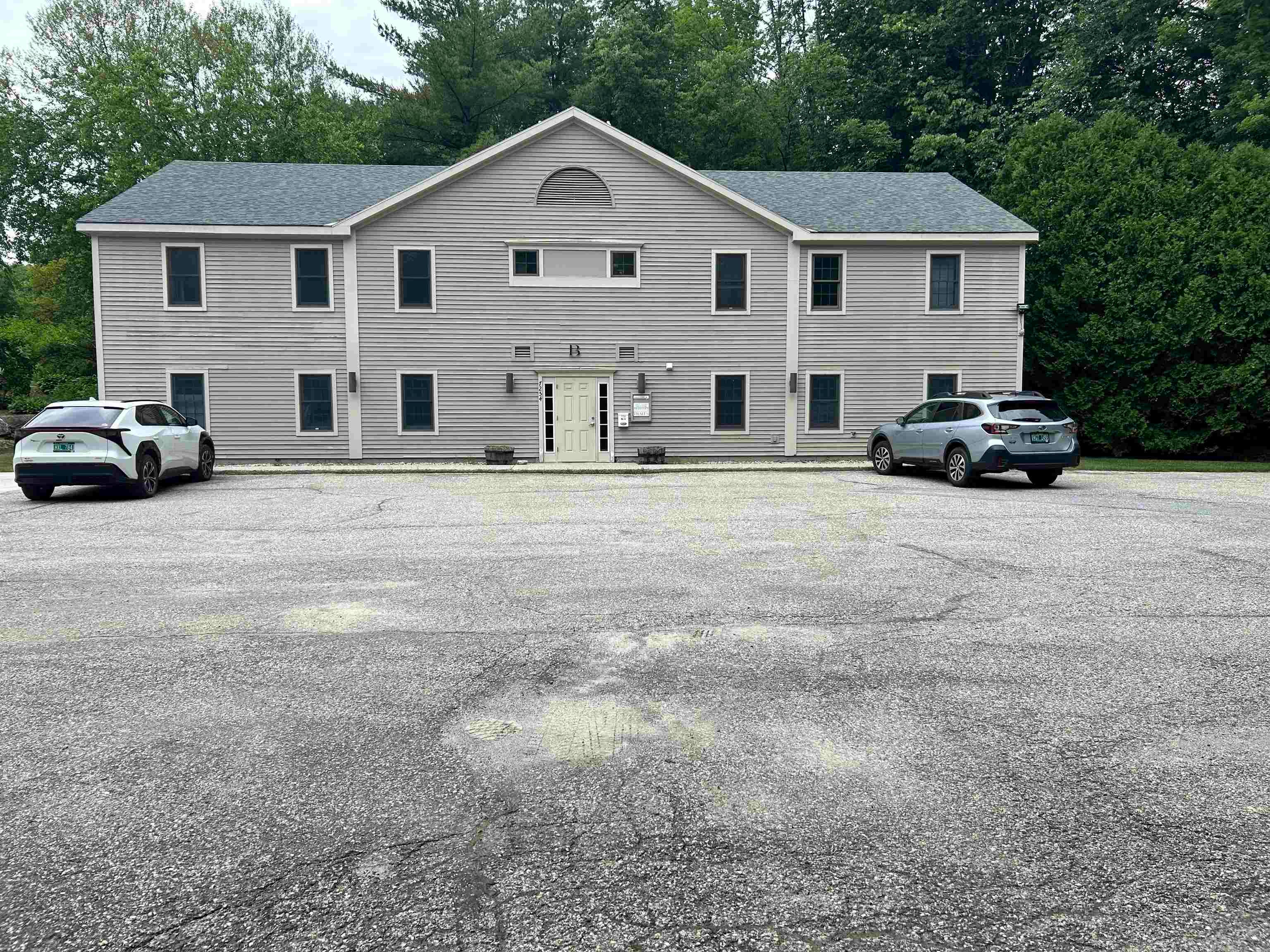 7252 Main Street — photo
