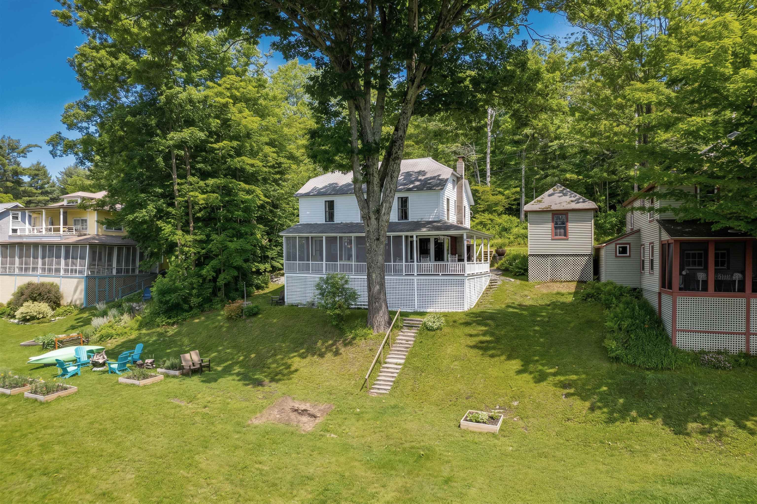 1044 Point of Pines Road — photo