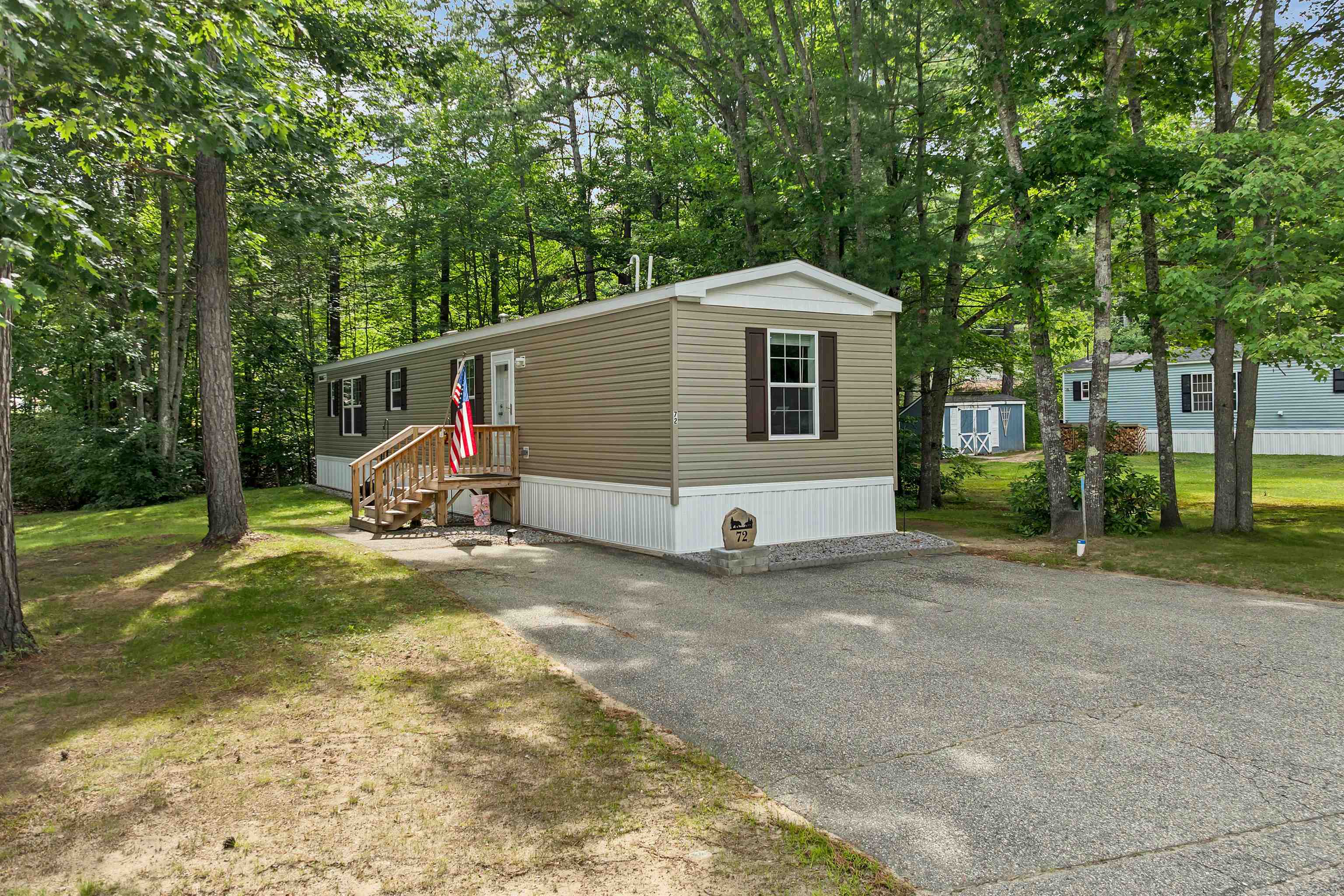 72 Buckingham Drive — photo