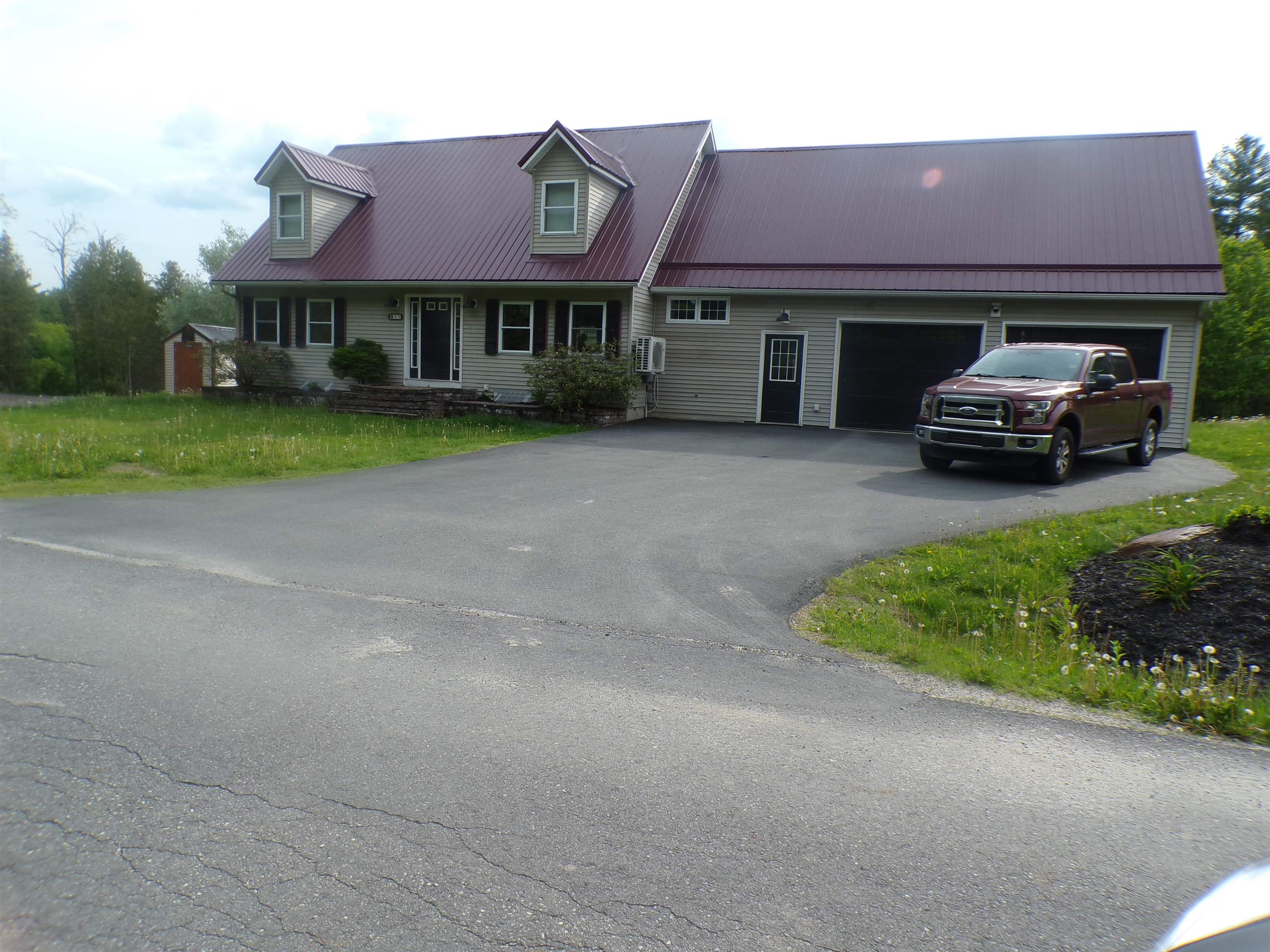 99 Veterinary Lane — photo