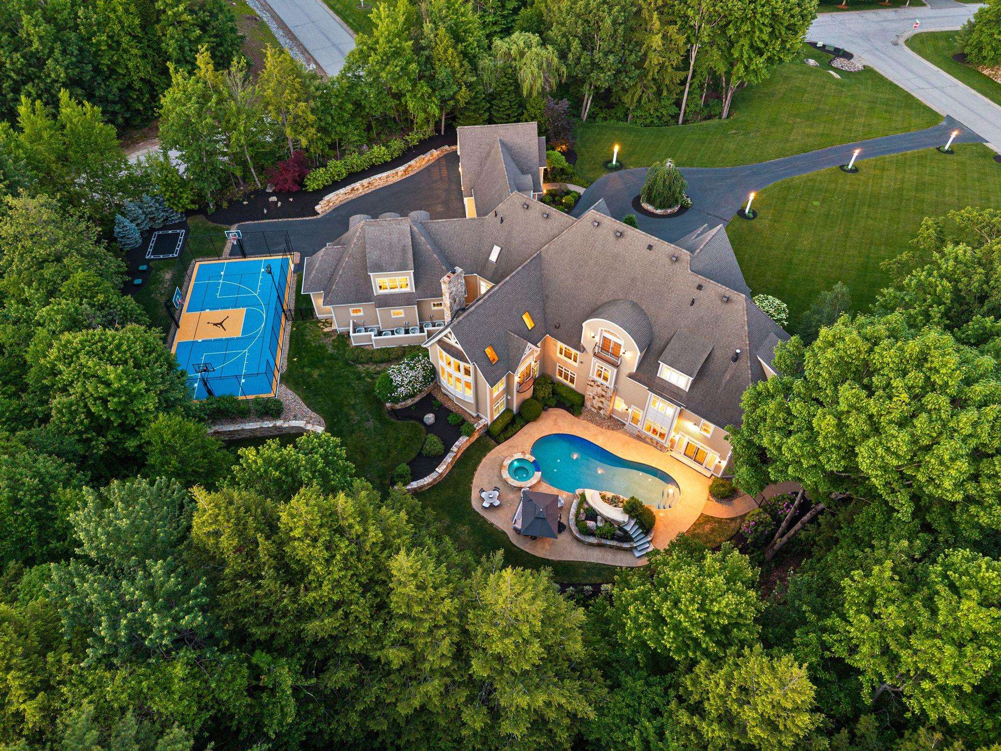 1 Willowbrook Court — photo
