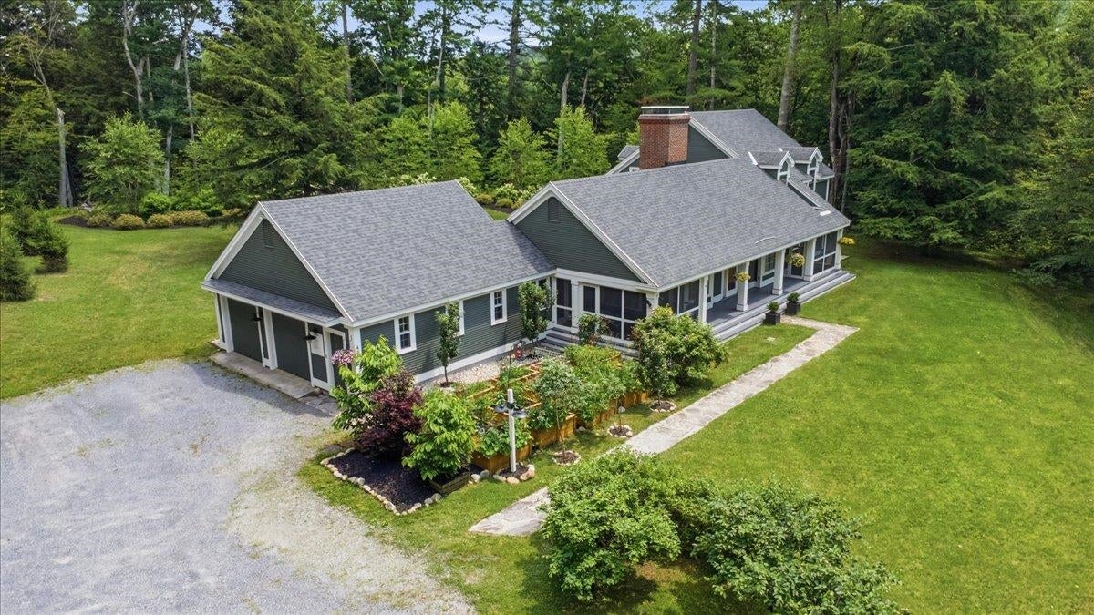 400 Spring Brook Road — photo