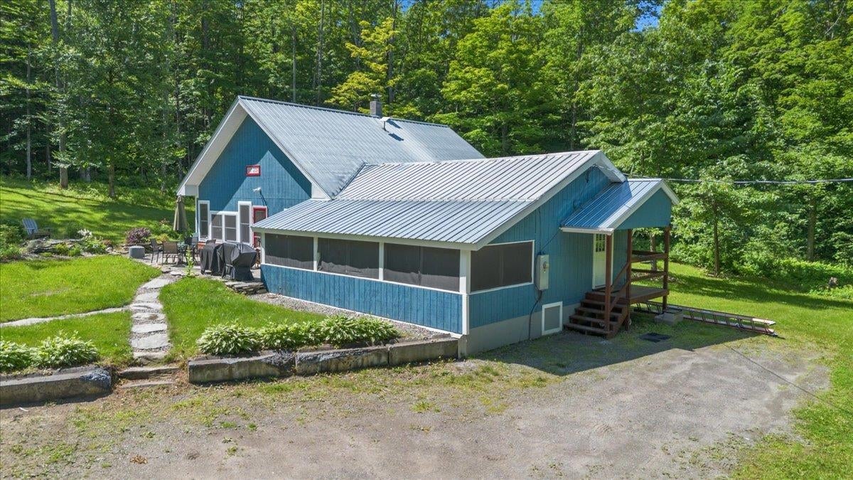 114 W Woodbury Road — photo
