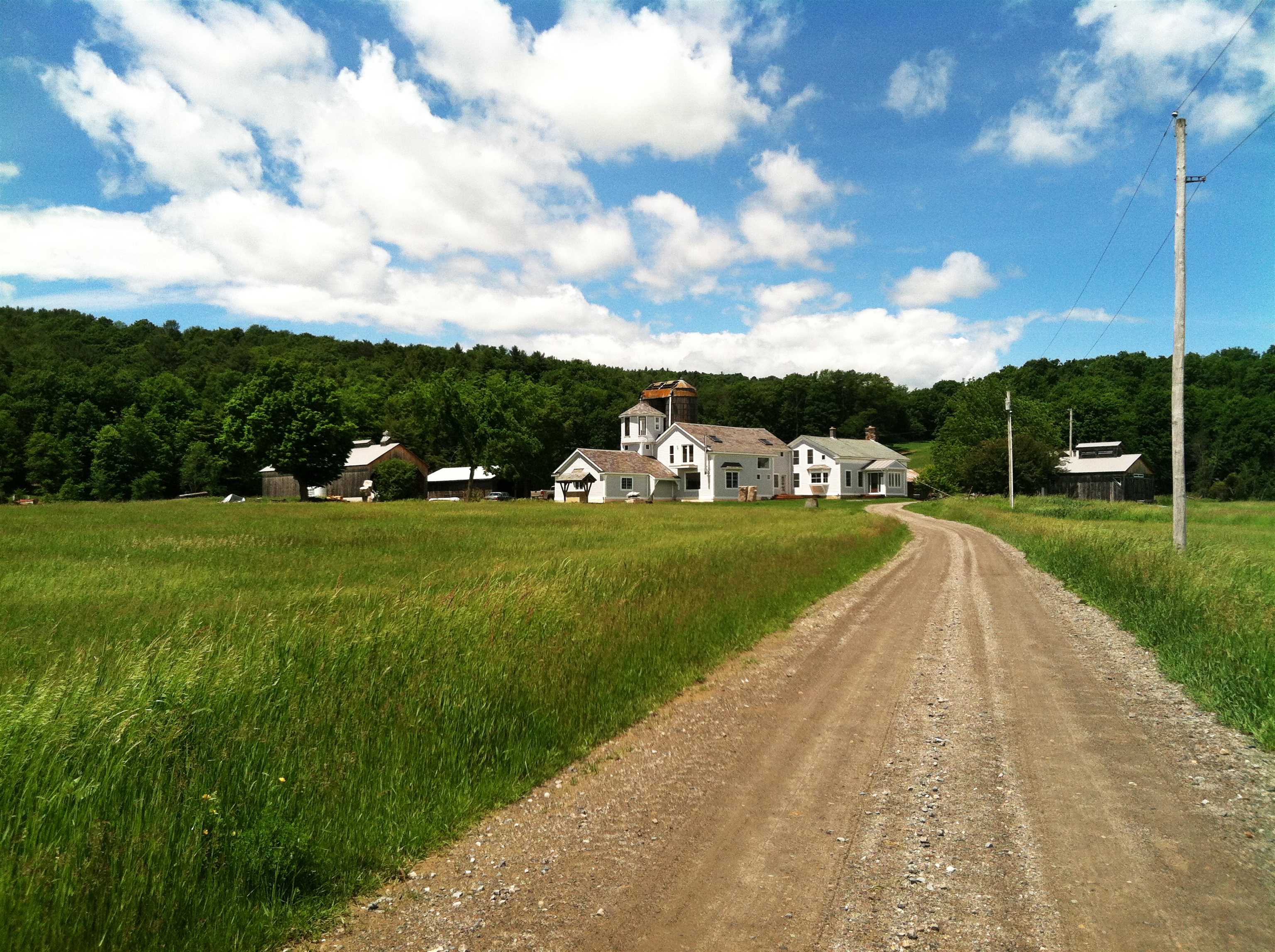 957 Pleasant Valley Road — photo