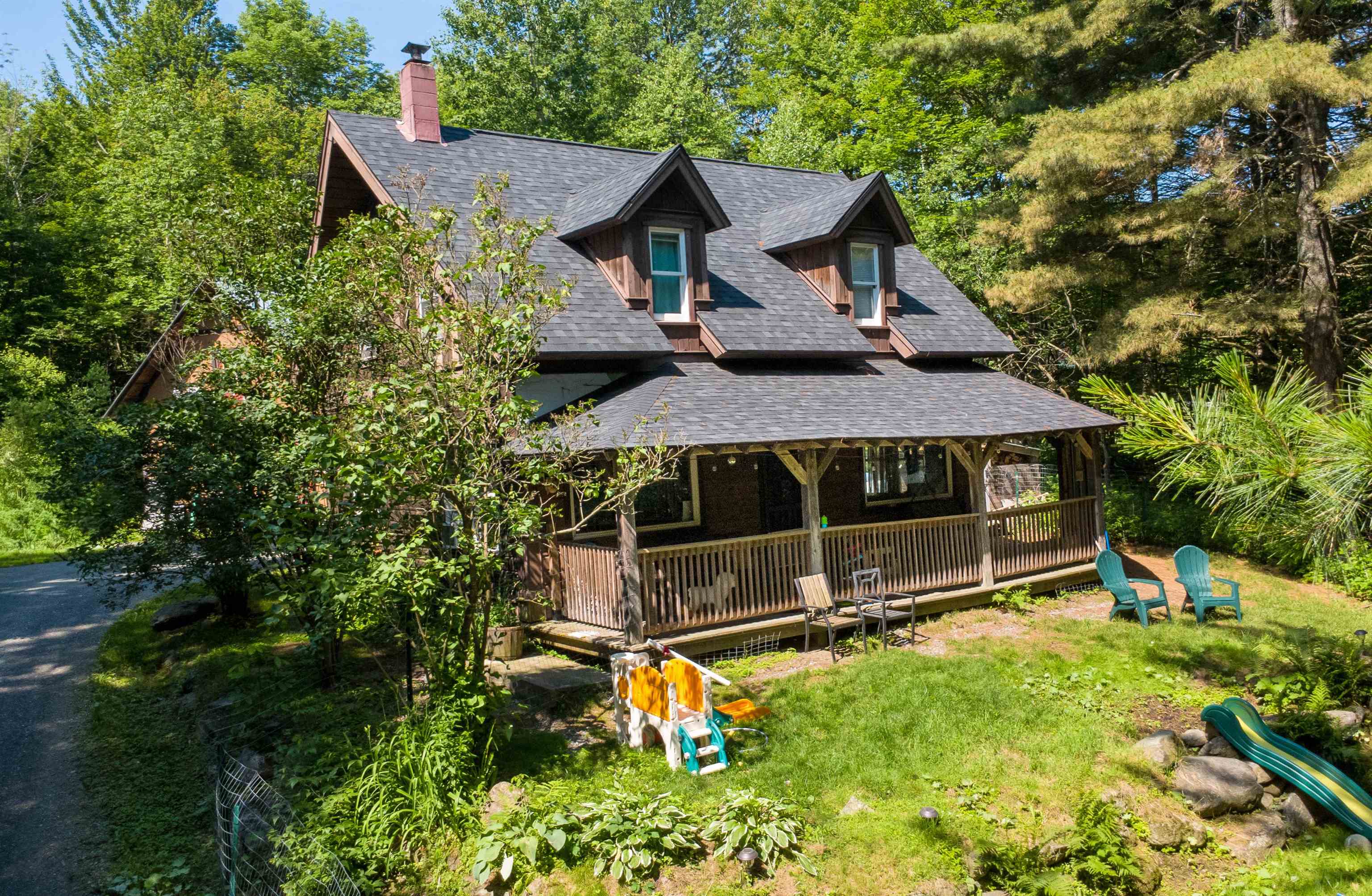 2575 Elmore Pond Road — photo