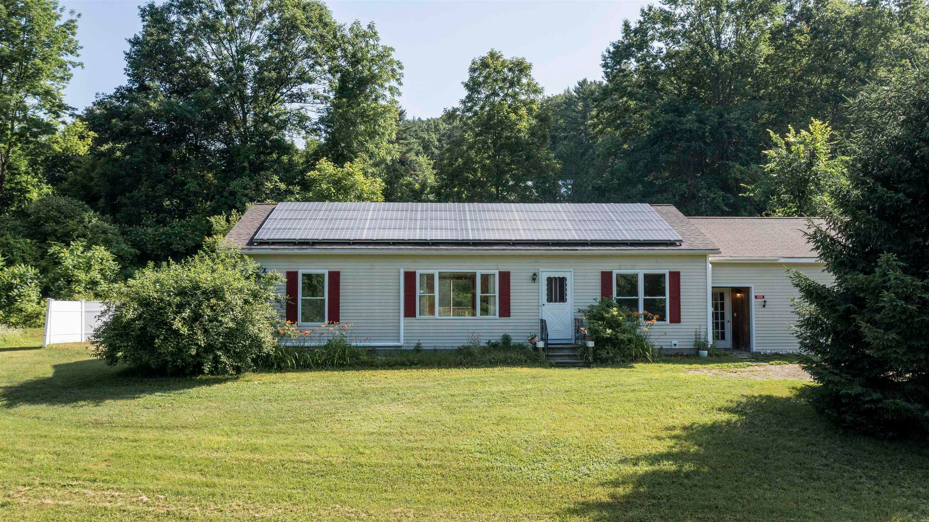 100 Riverside Lane — photo