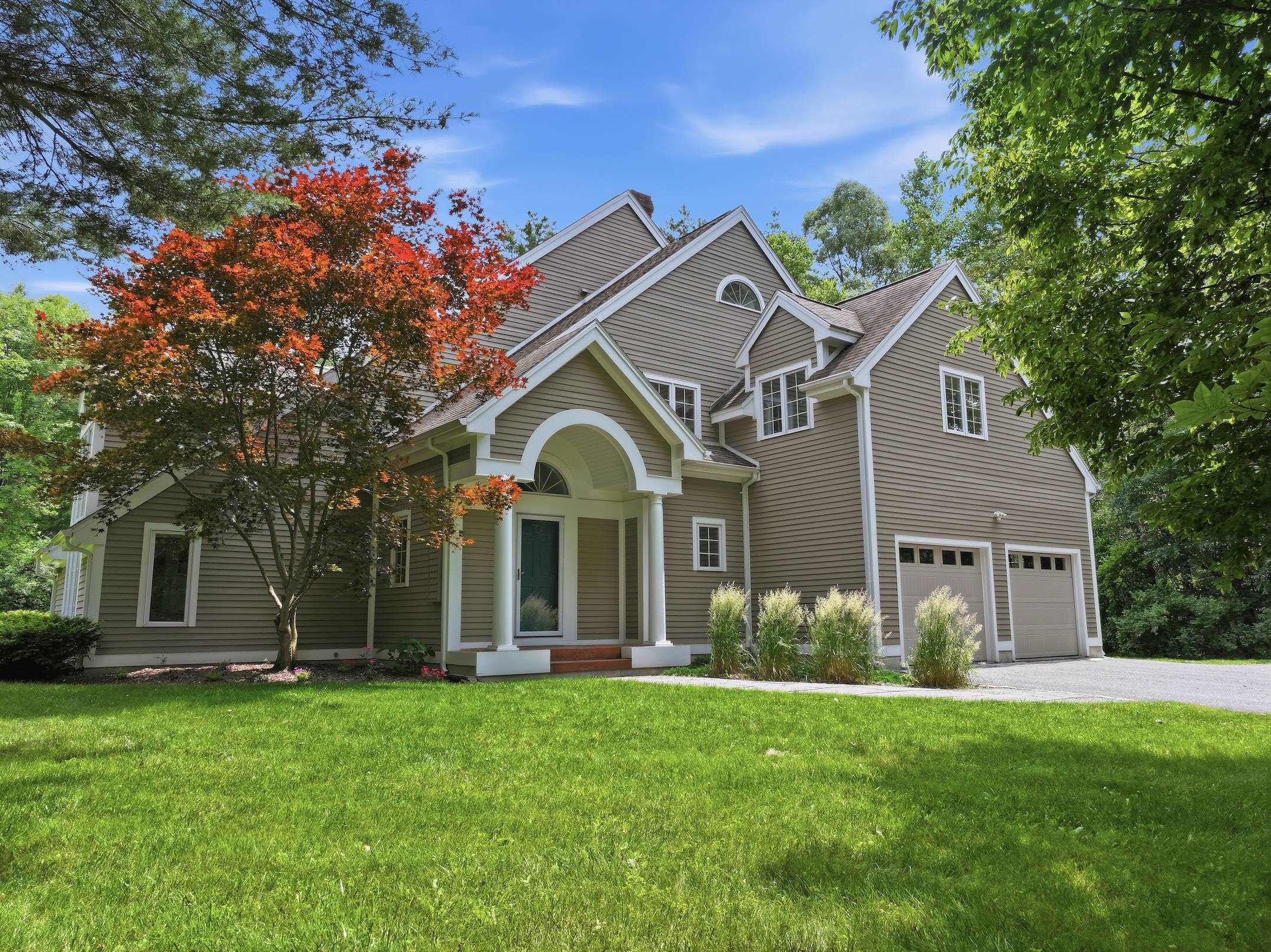 305 Westview Drive — photo