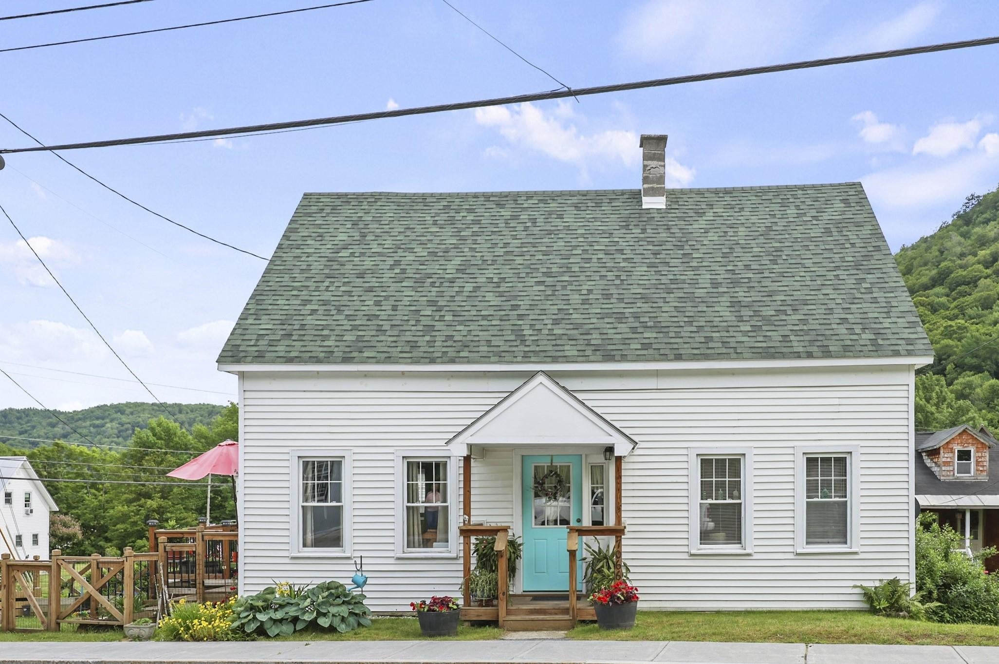 7066 Main Street — photo