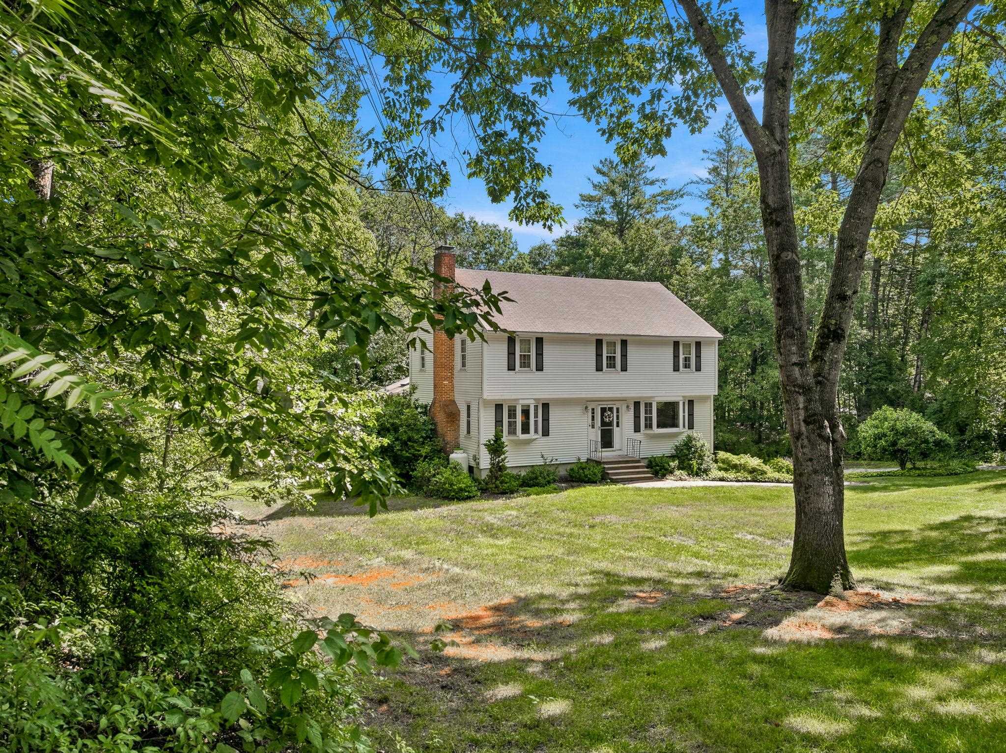 16 Williamsburg Drive — photo
