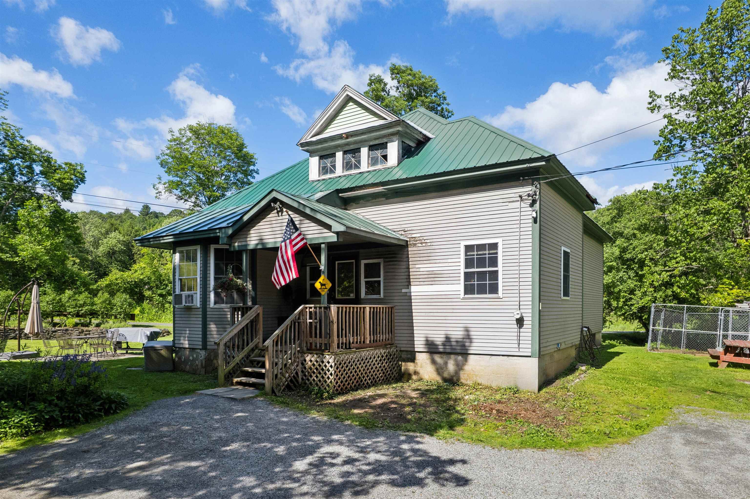 2556 Church Hill Road — photo