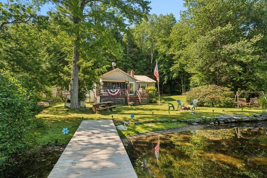 25 Lakeside Drive — photo