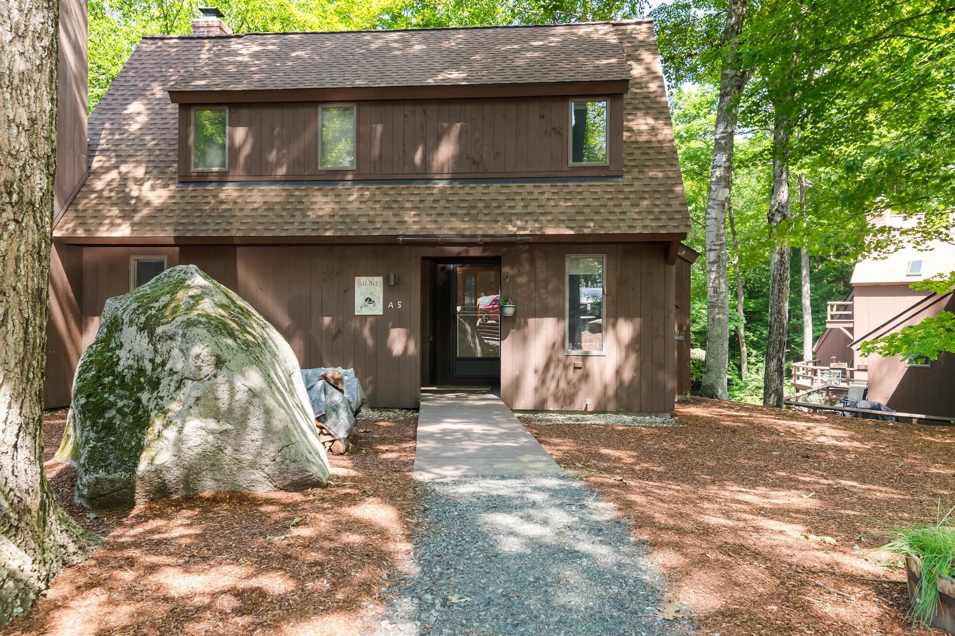 5 Bay Tree Lane — photo
