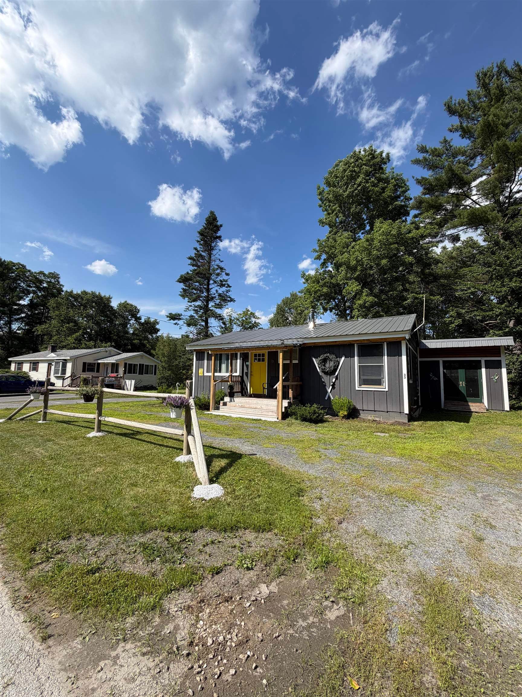 33 Pleasant Street Extension — photo
