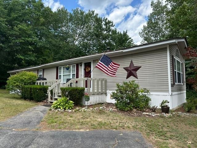44 Castle Drive — photo