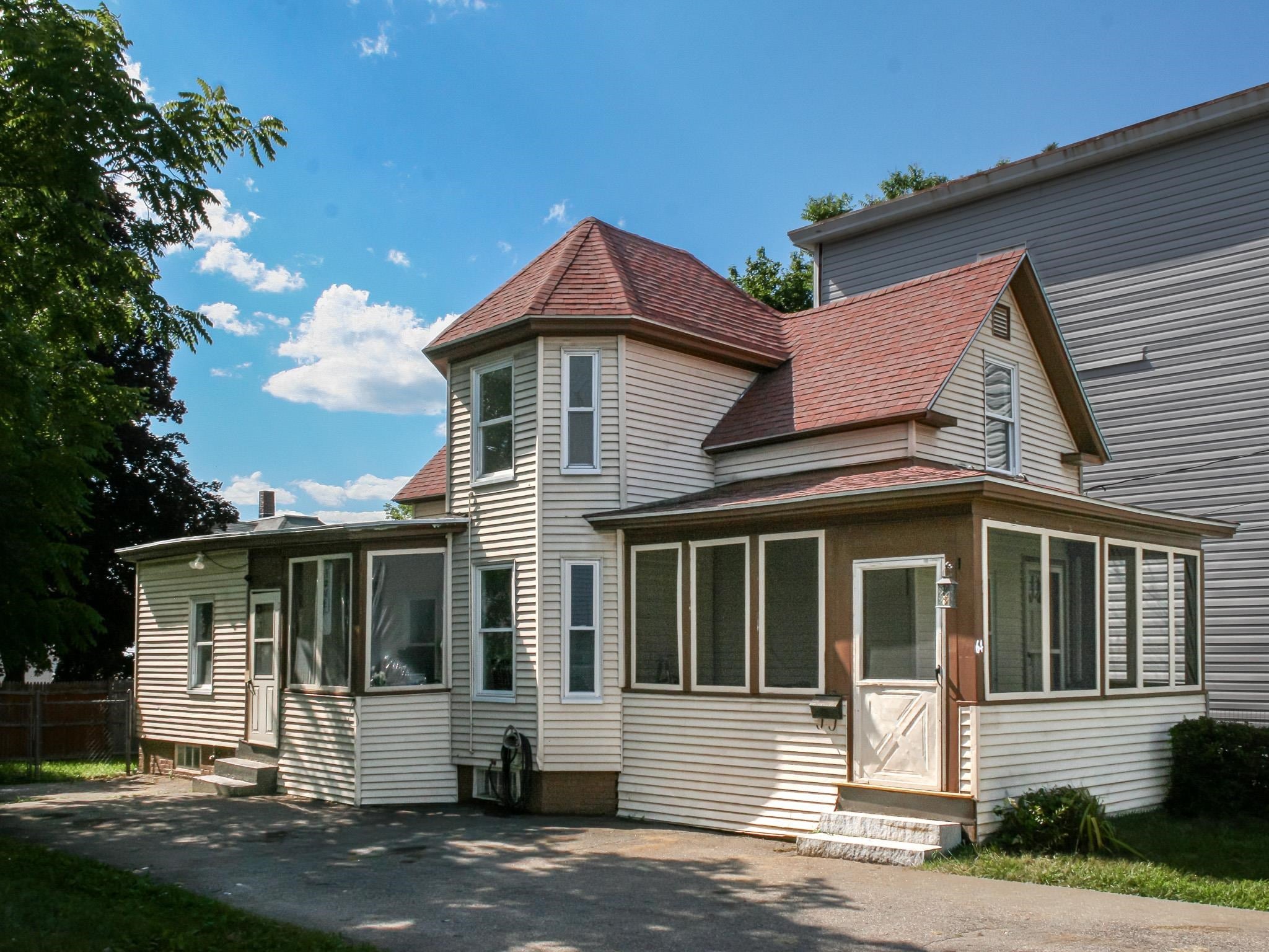 64 Laval Street — photo