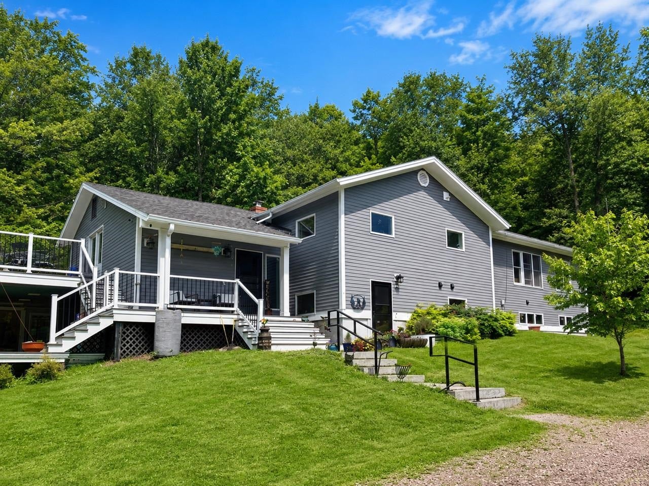 1093 East Hill Road — photo