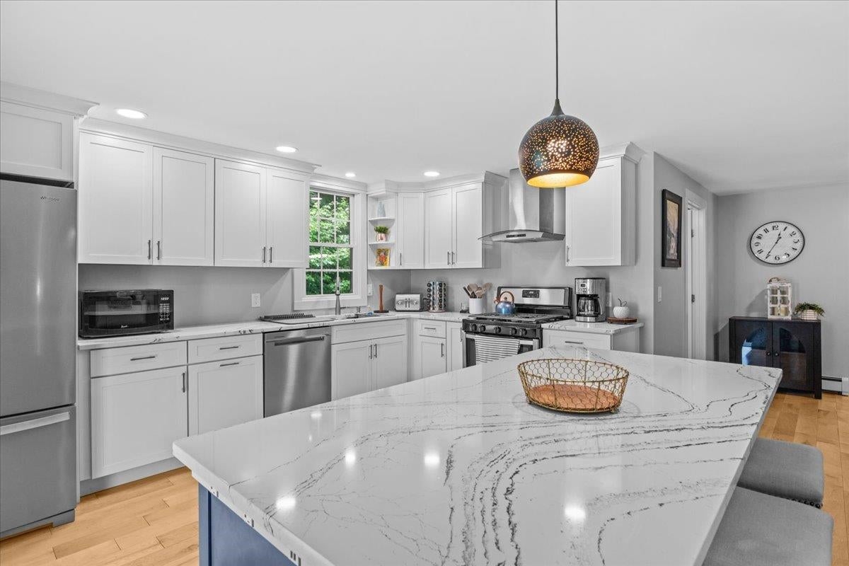 2878 Waterbury Road — photo