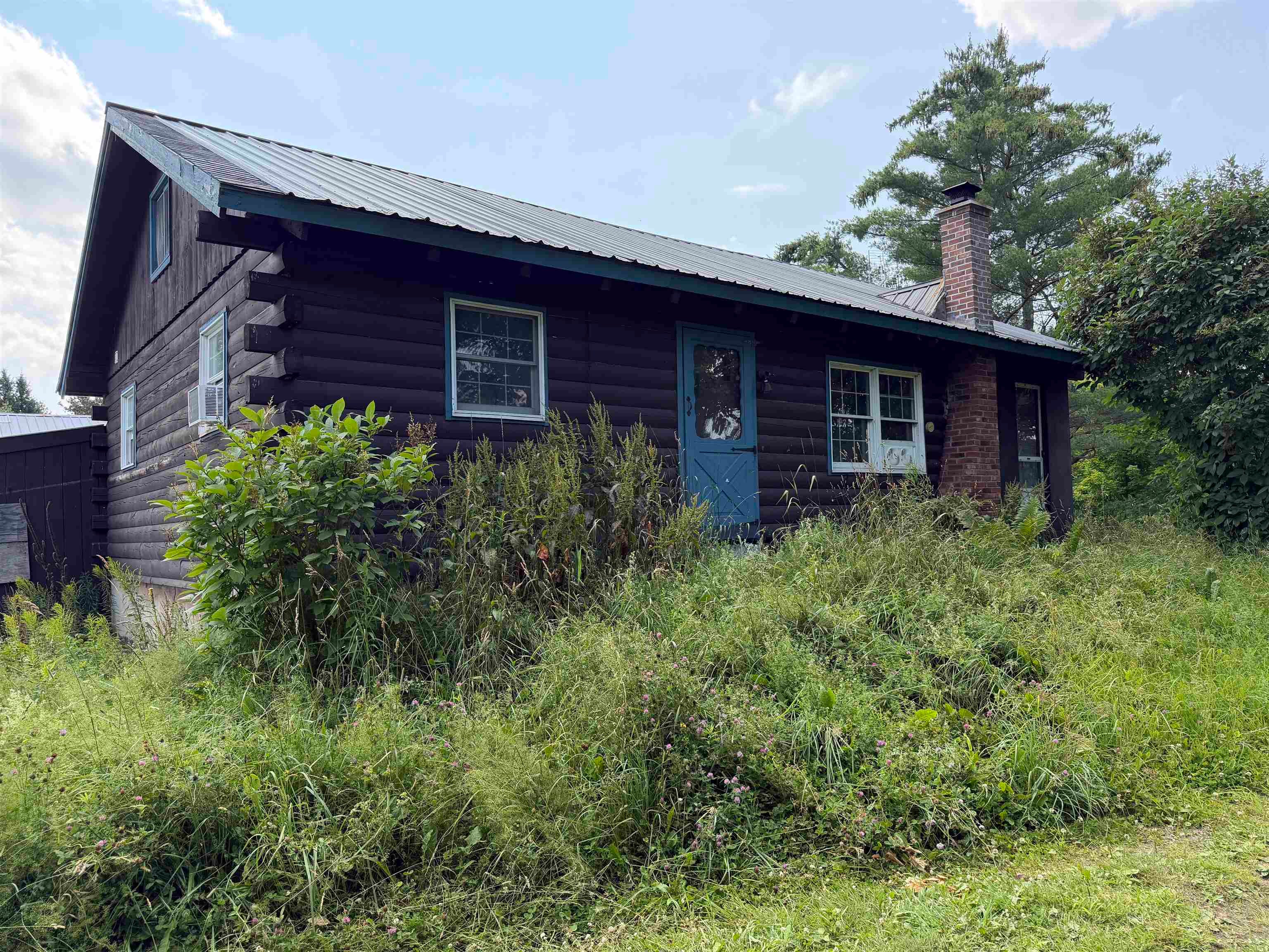 928 Holland Pond Road — photo