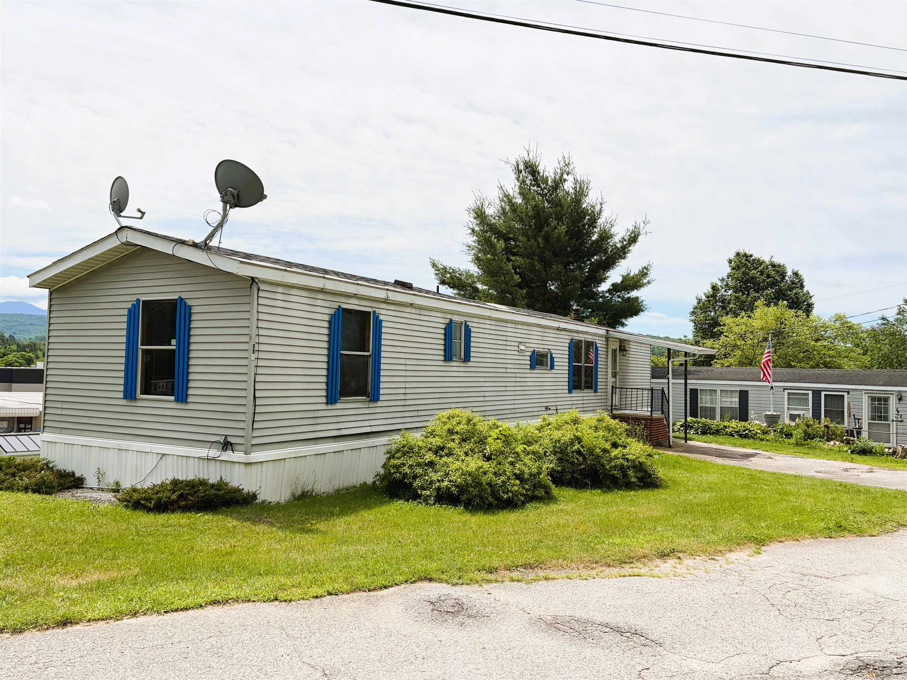 8 Hilltop Manor Mobile Home Park — photo