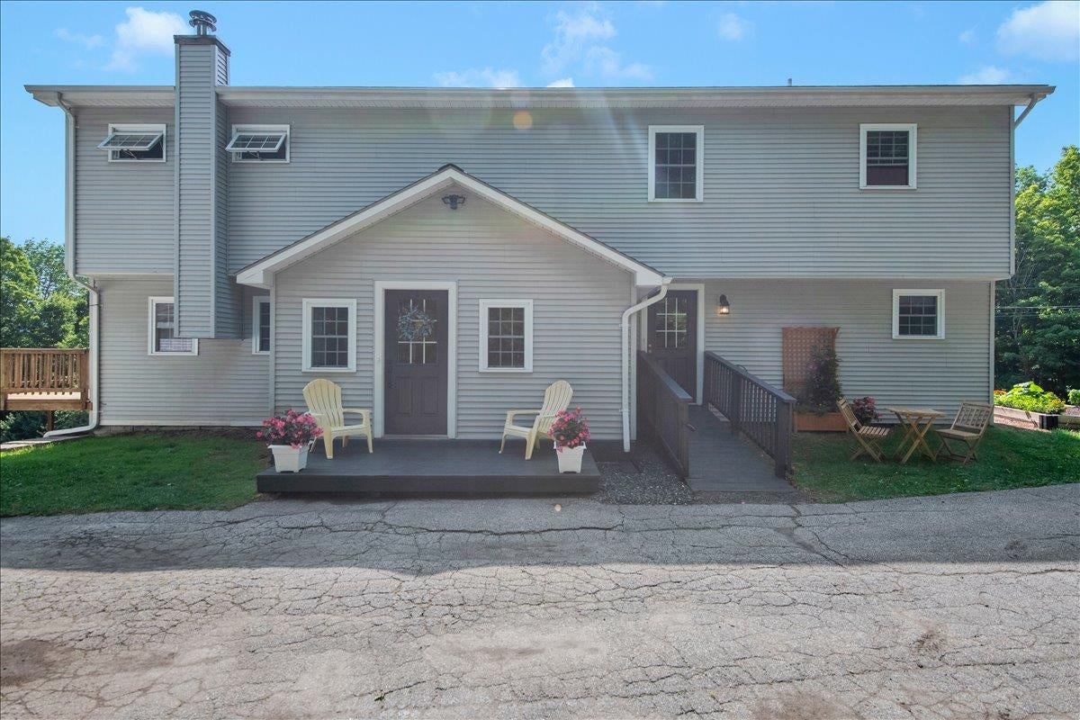 218 Donahue Road — photo