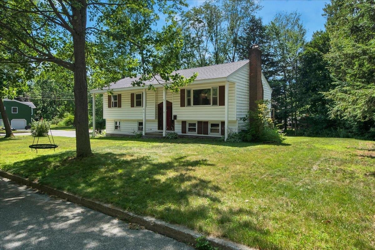 8 Deborah Drive — photo