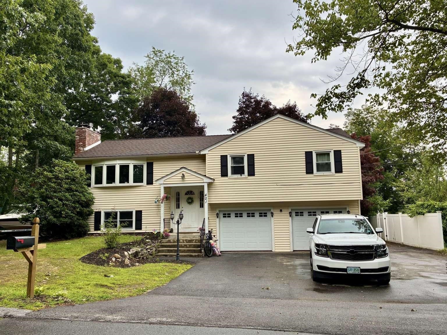 421 Pleasant Street — photo